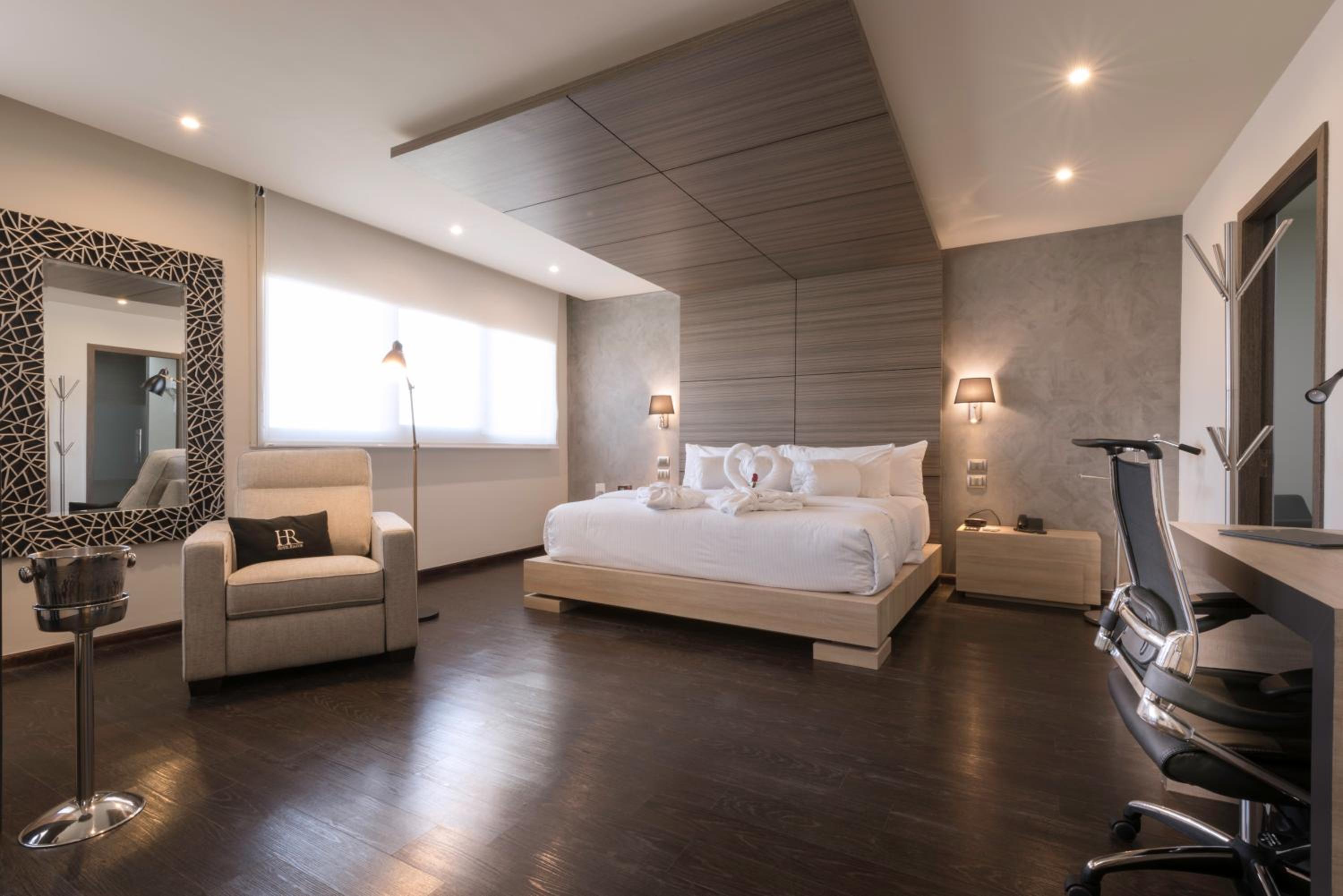 King Suite - Photo 1