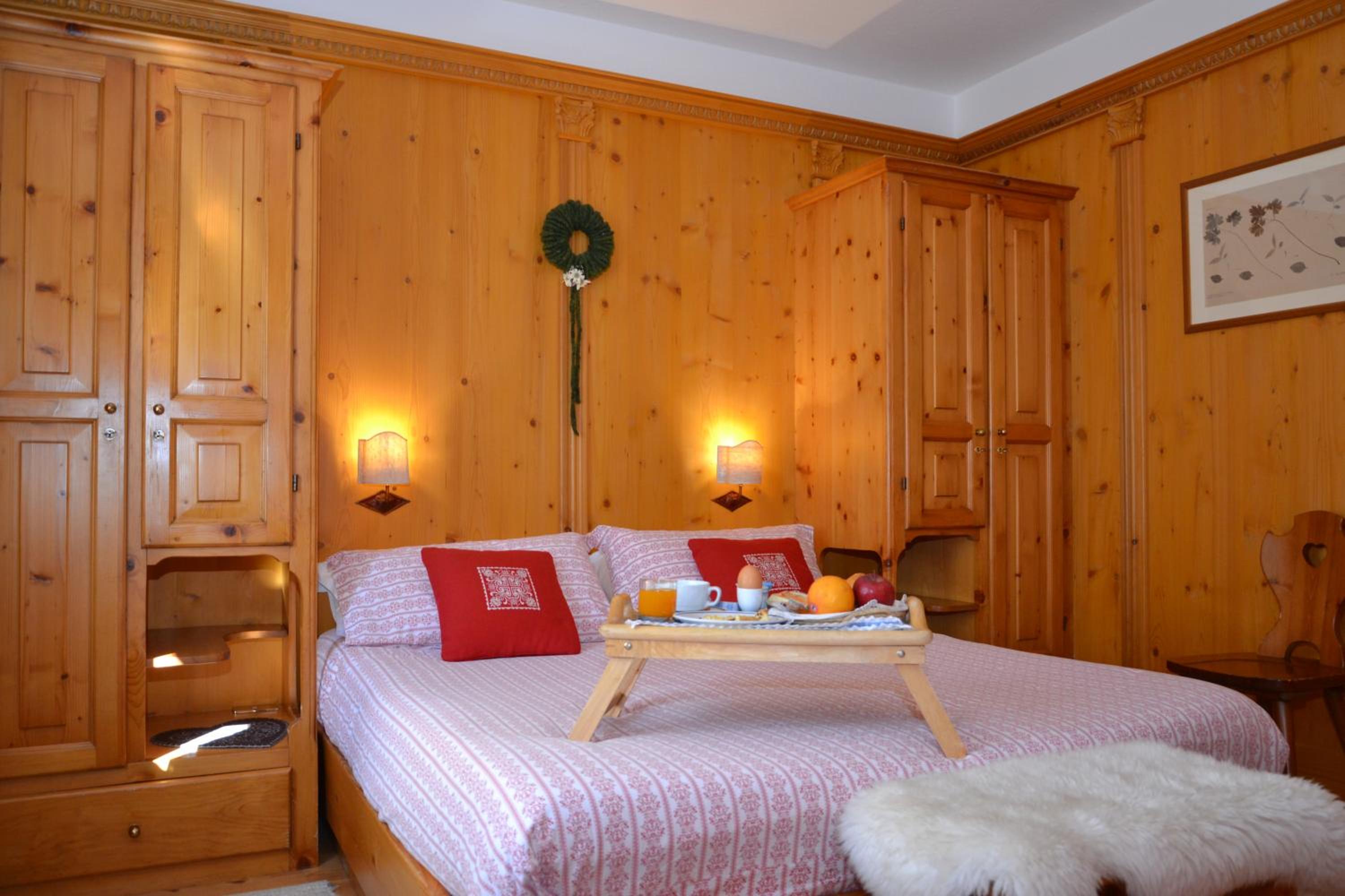 Double or Twin Room - Photo 9
