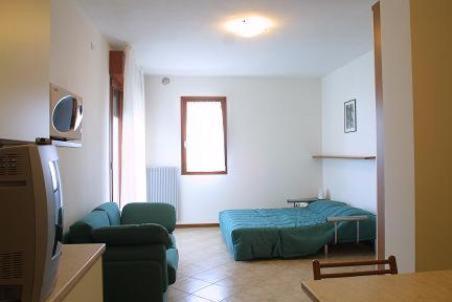 Studio with Sea View (4 Adults)