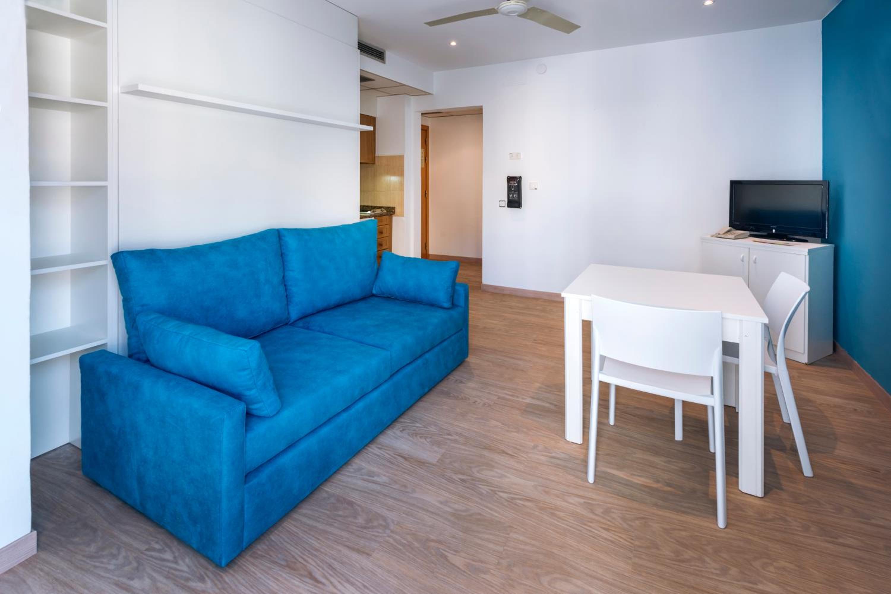 Studio (2 Adults) - Photo 1