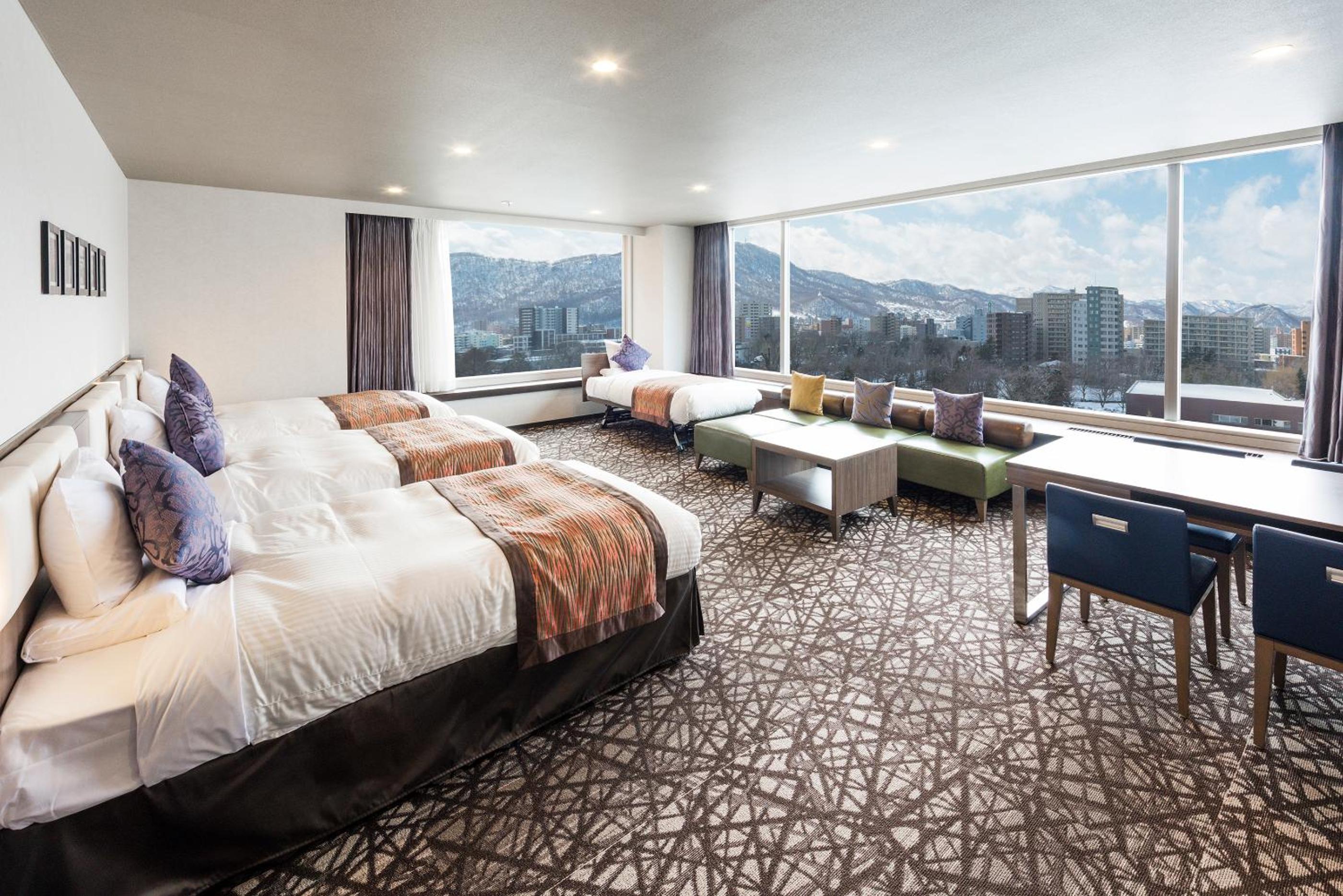 Grand Deluxe Family Room - Non-Smoking - Photo 13