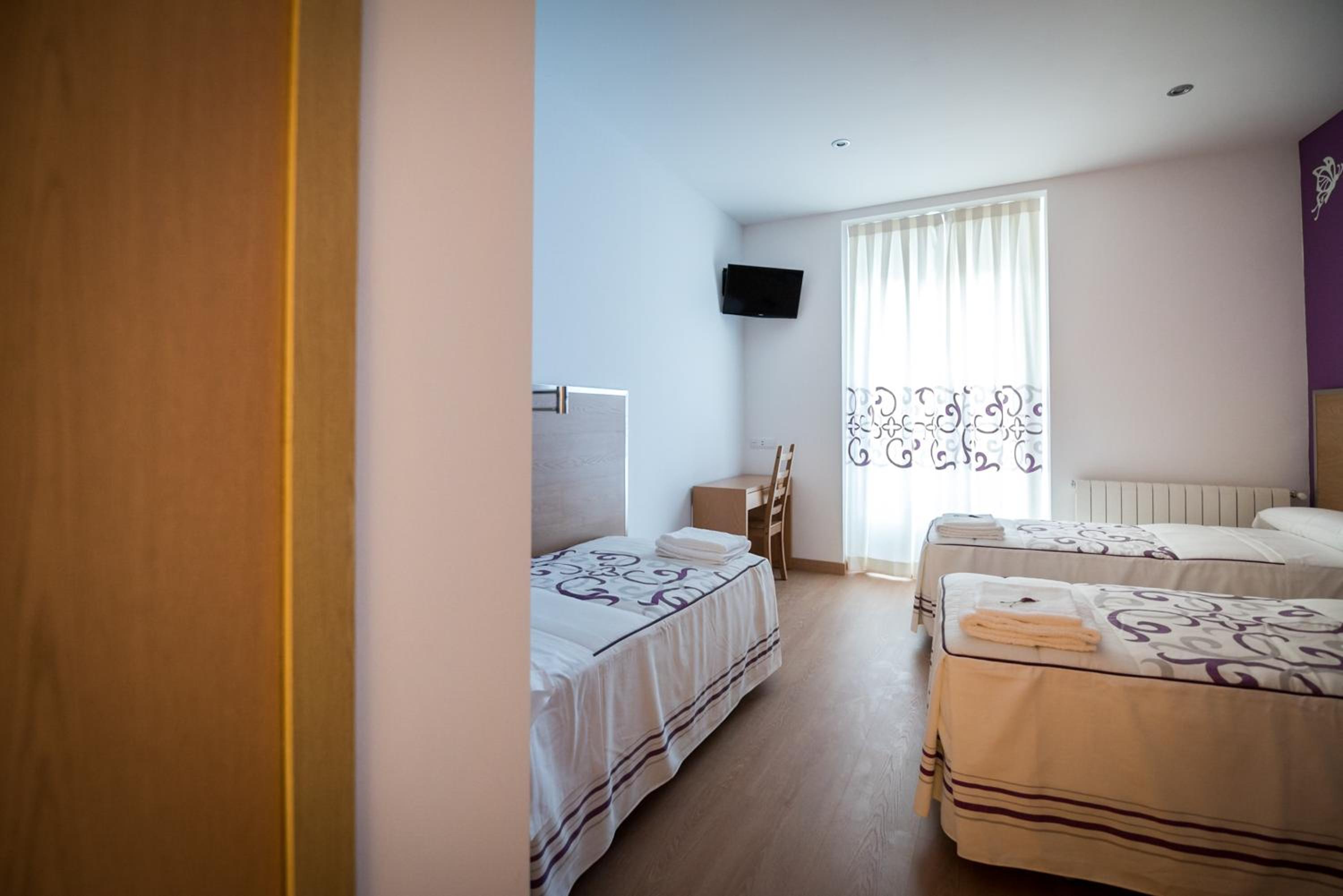 Double Room with Extra Bed photo 3