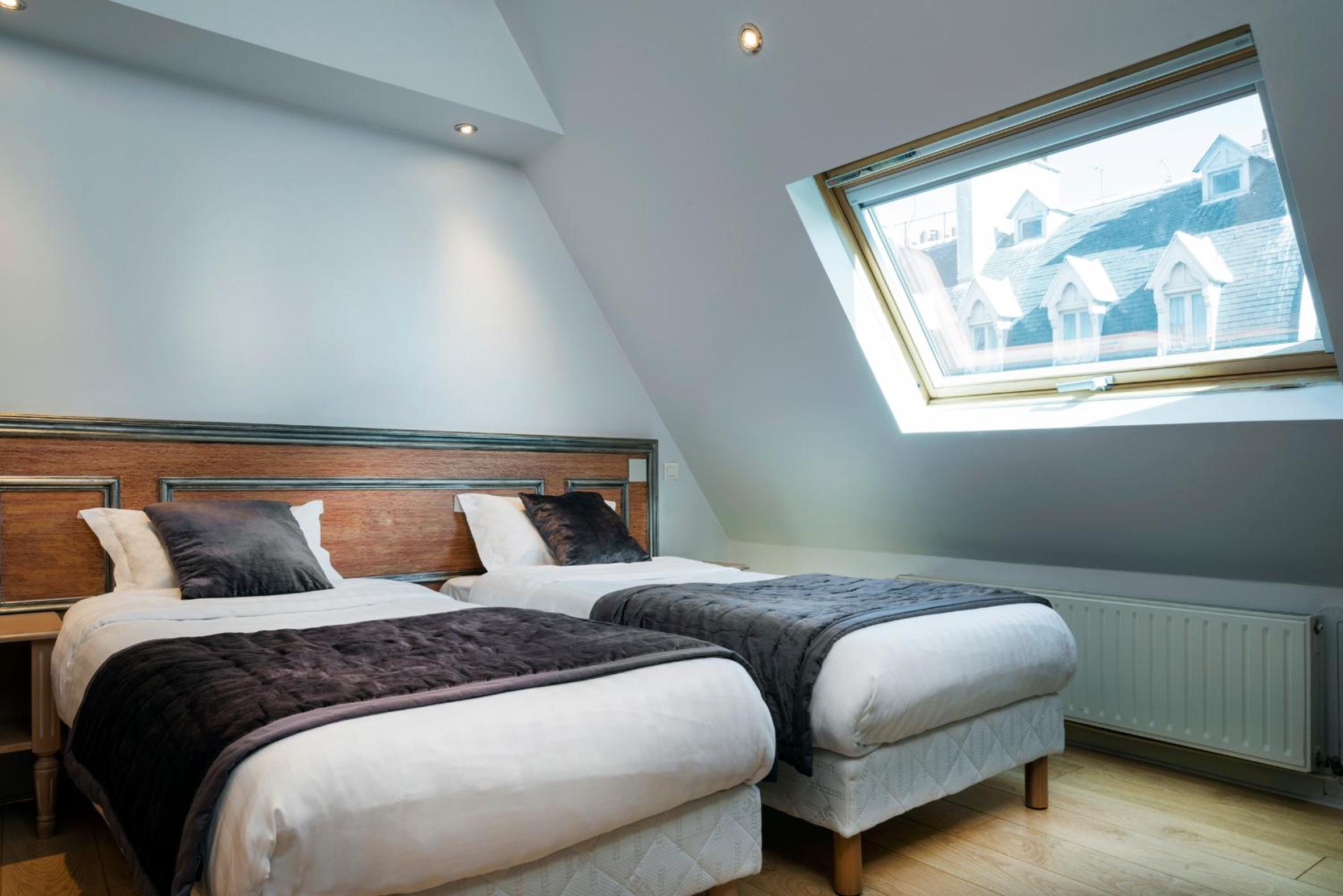 Superior Double or Twin Room photo 3