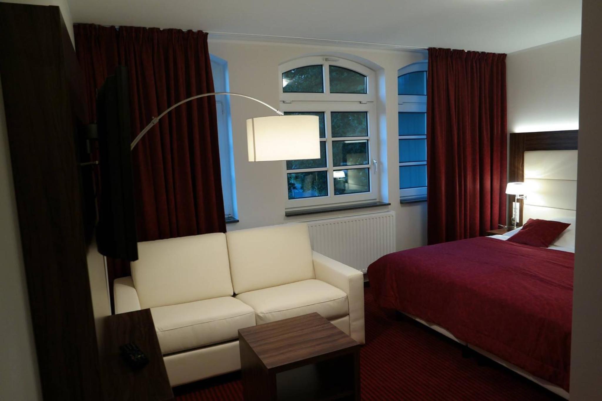 Standard Double Room - Photo 18