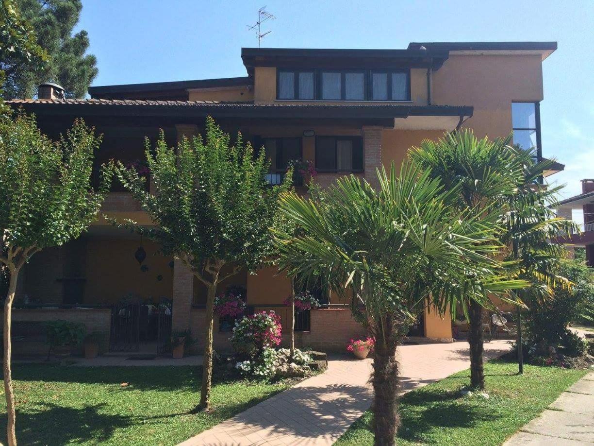 Double Room with Balcony and Shared Bathroom photo 3