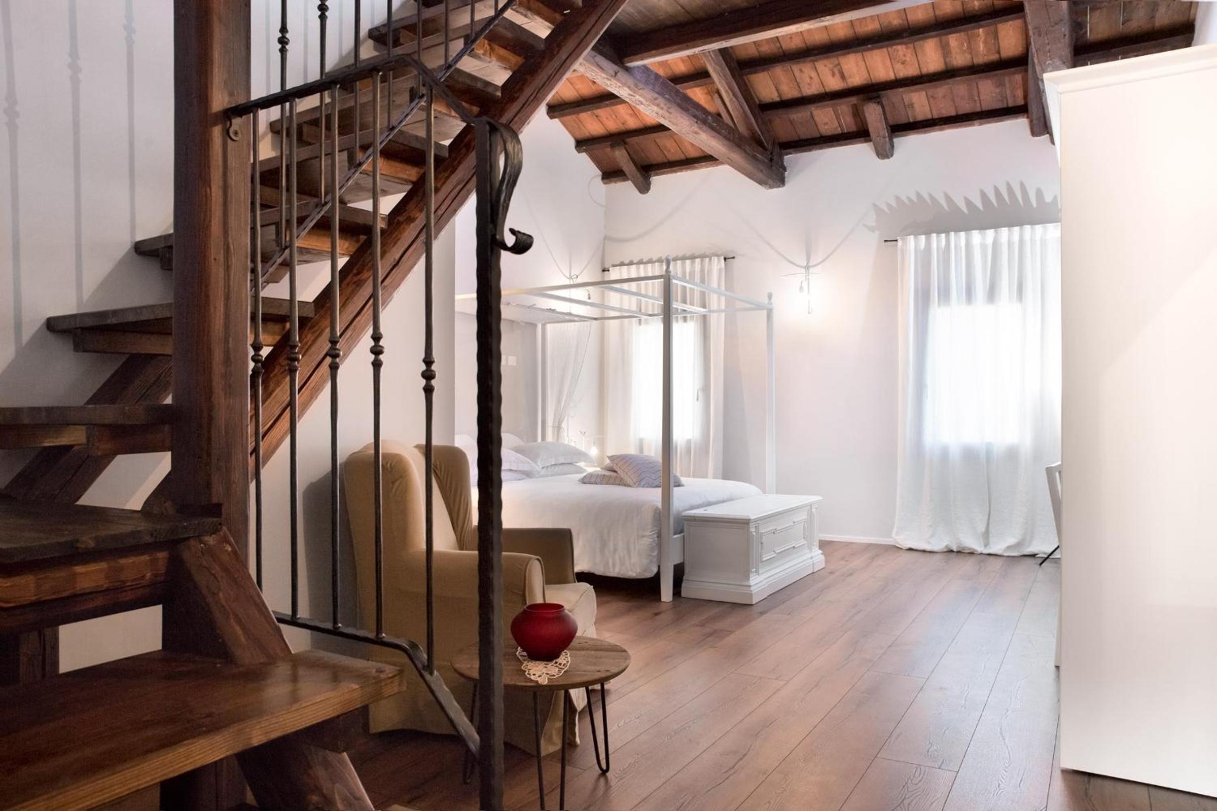 Deluxe Double Room with Extra Bed