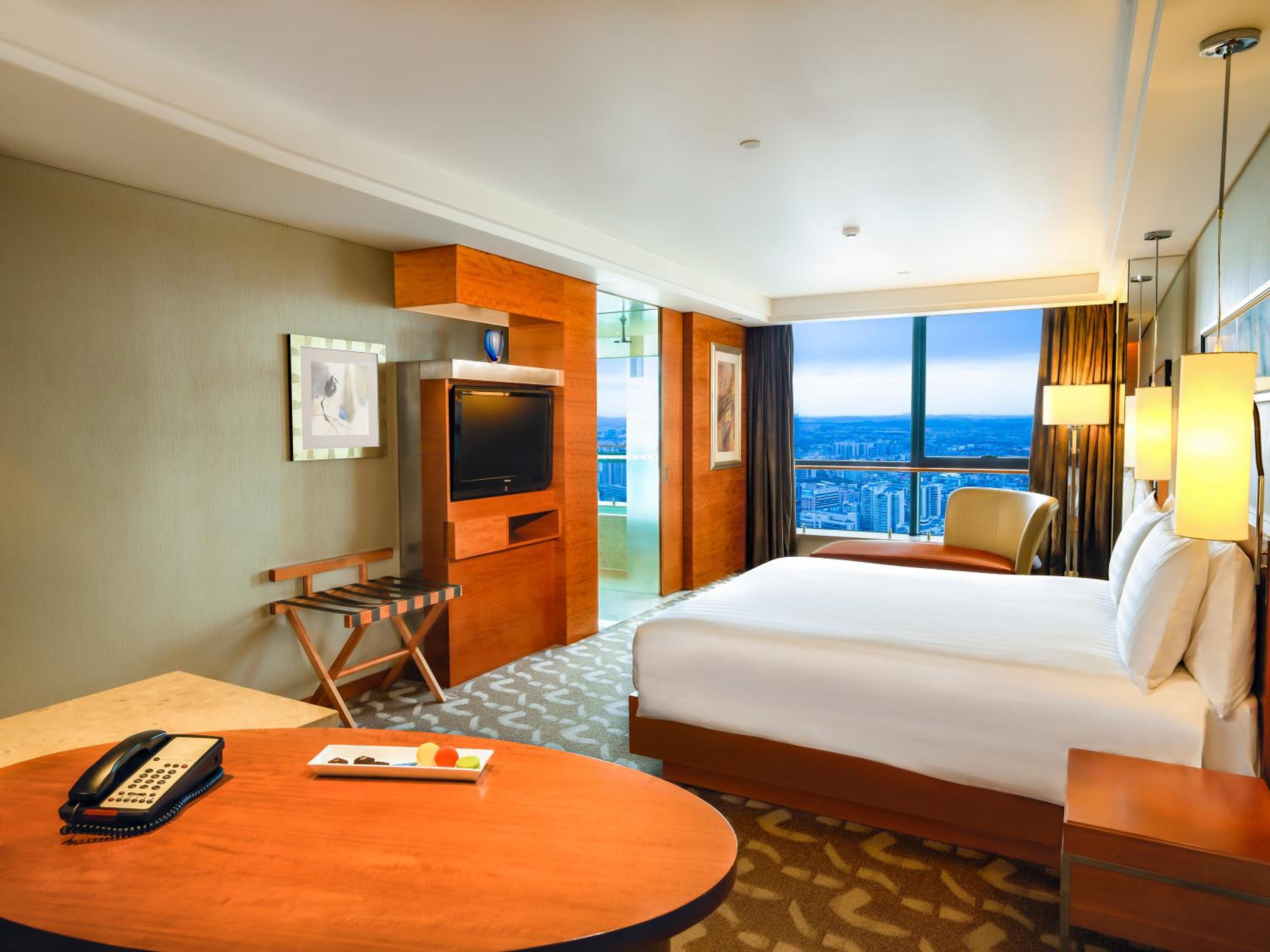 Premier King Bed Room - Photo 1