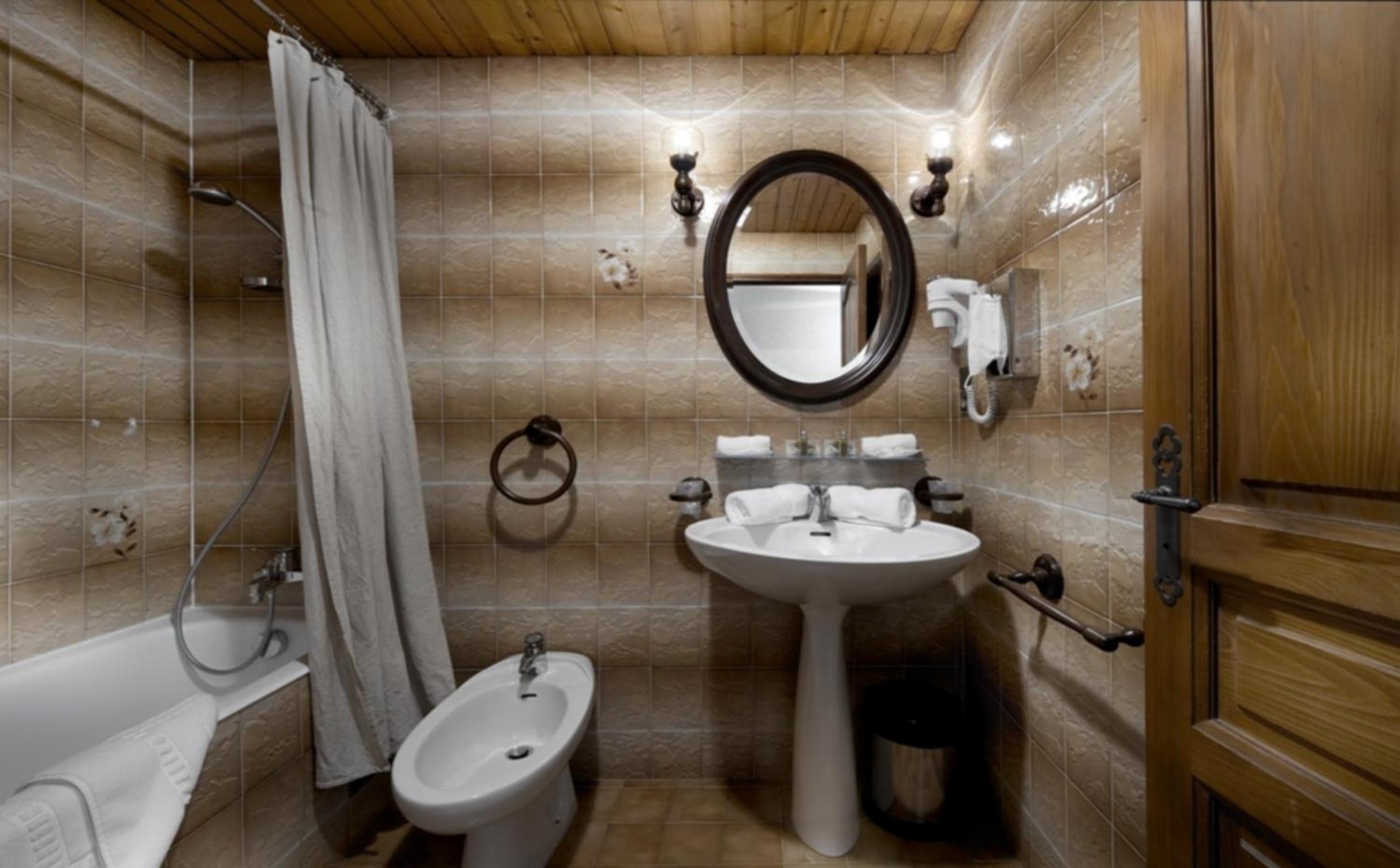 Standard Double Room - Photo 2
