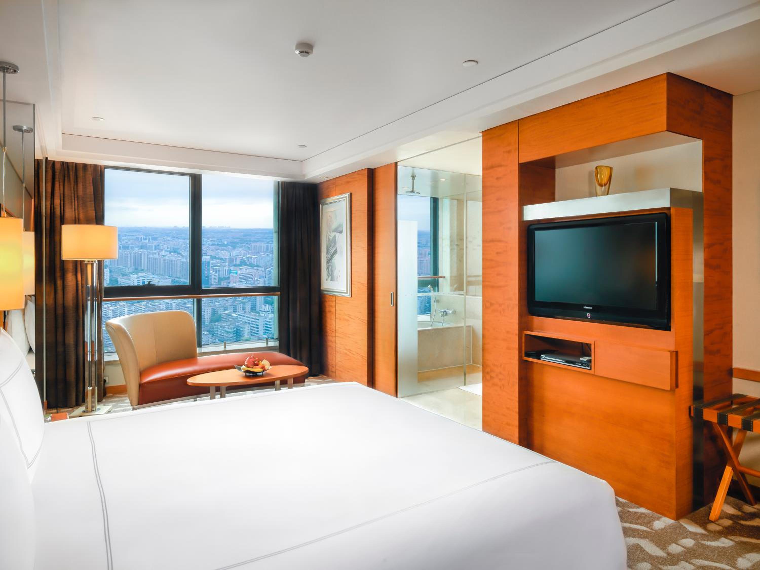 Swiss Executive King Bed Room - Photo 6