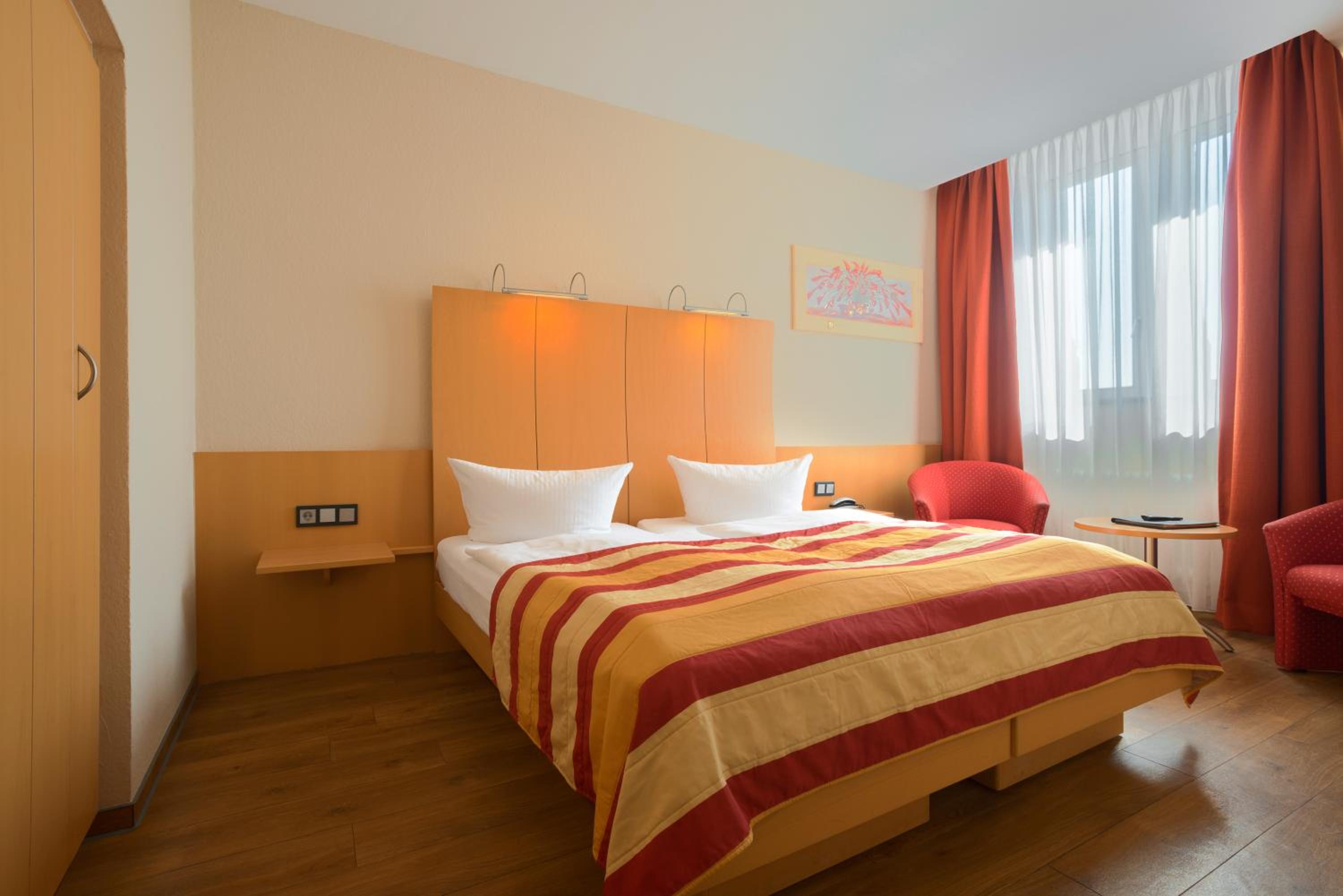 Standard  Double Room - Photo 1