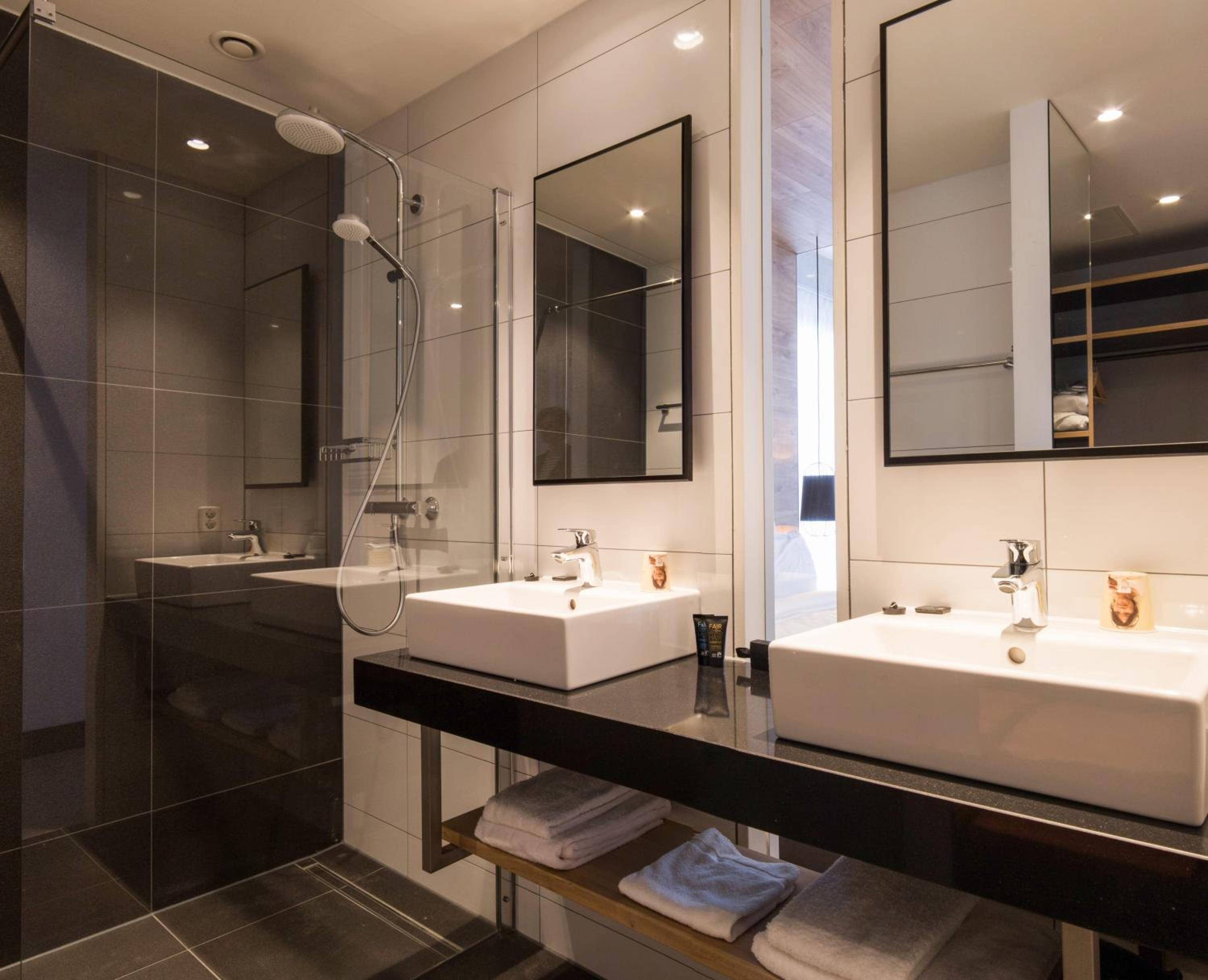 Deluxe Double Room with Terrace - Photo 5