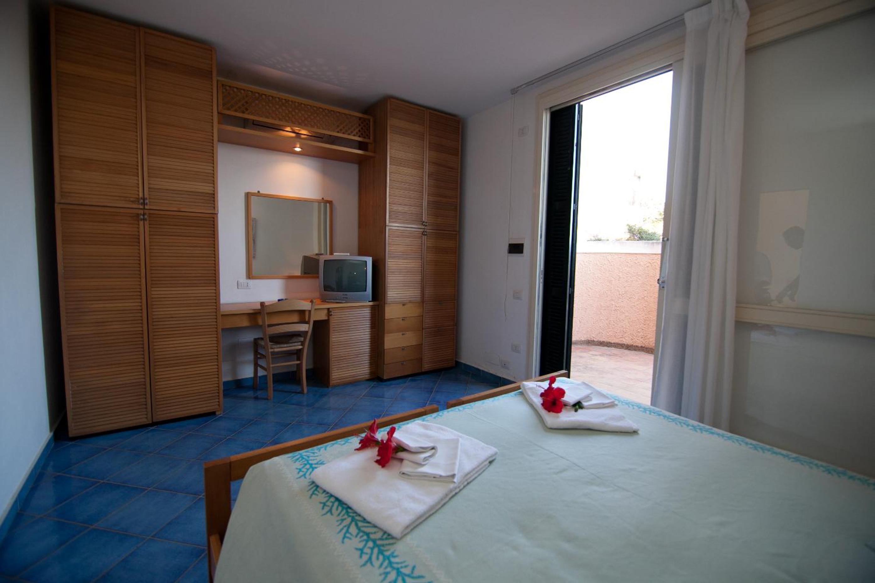 Double Room - Photo 7