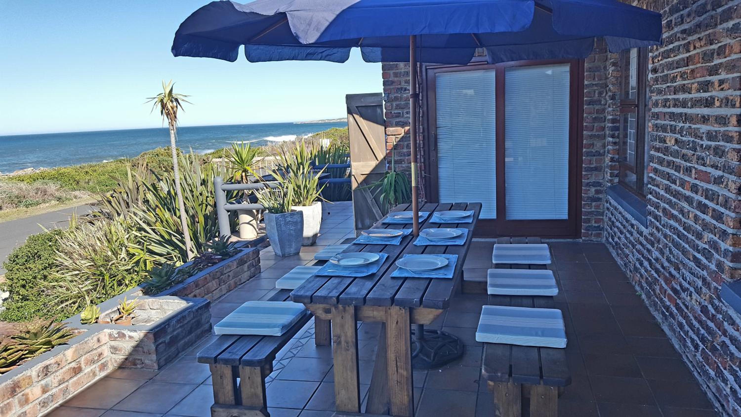 Three-Bedroom House - Sea Front - Photo 17