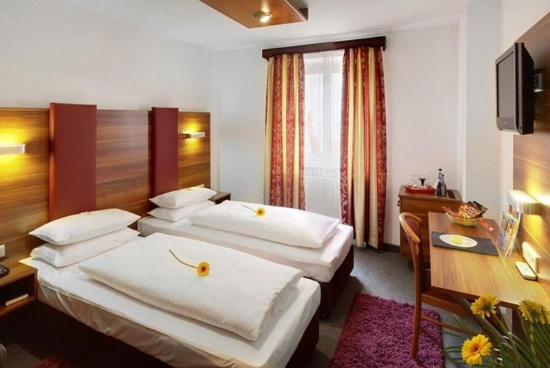 Double or Twin Room photo 2