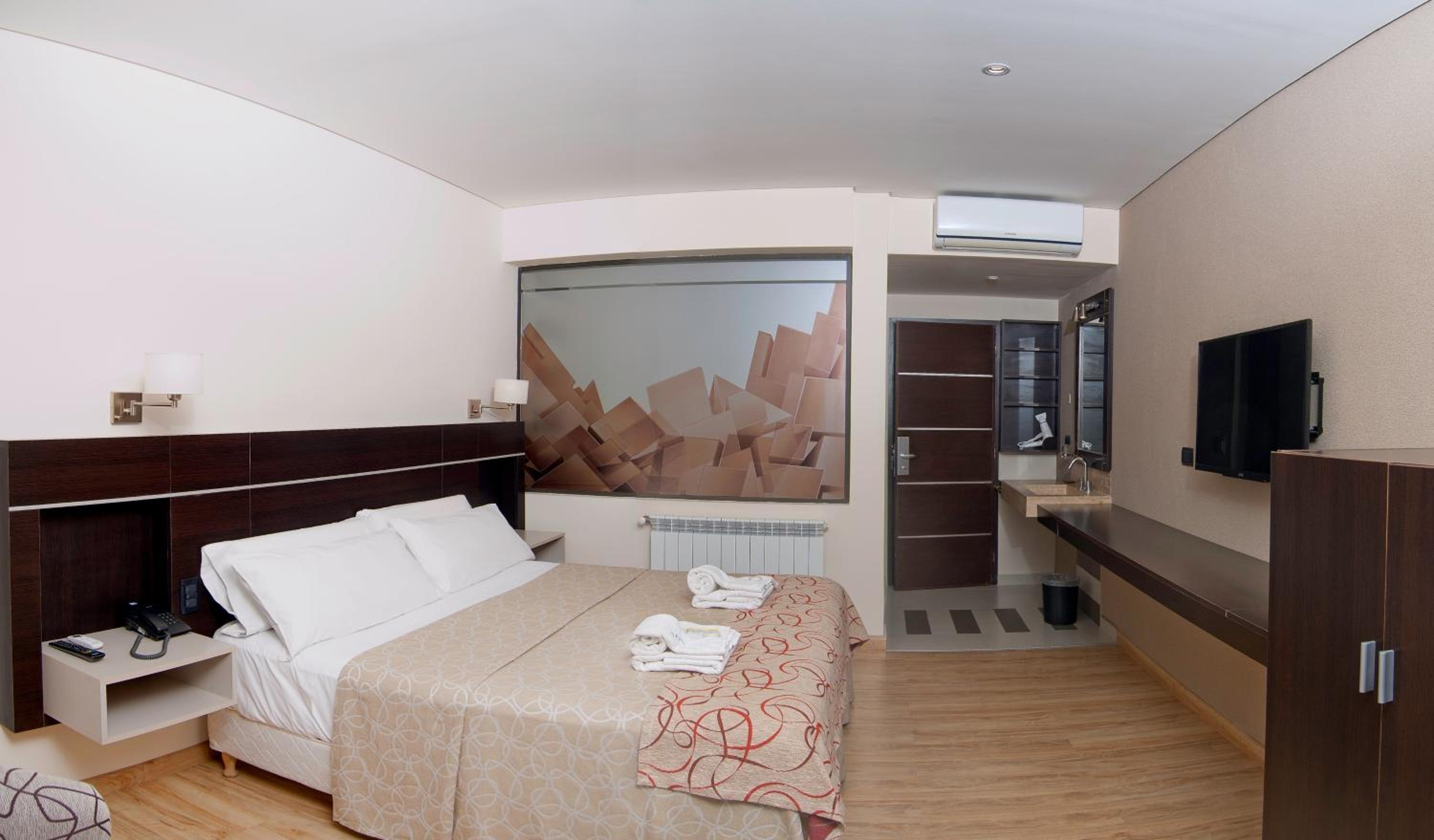 Standard Double or Twin Room photo 1