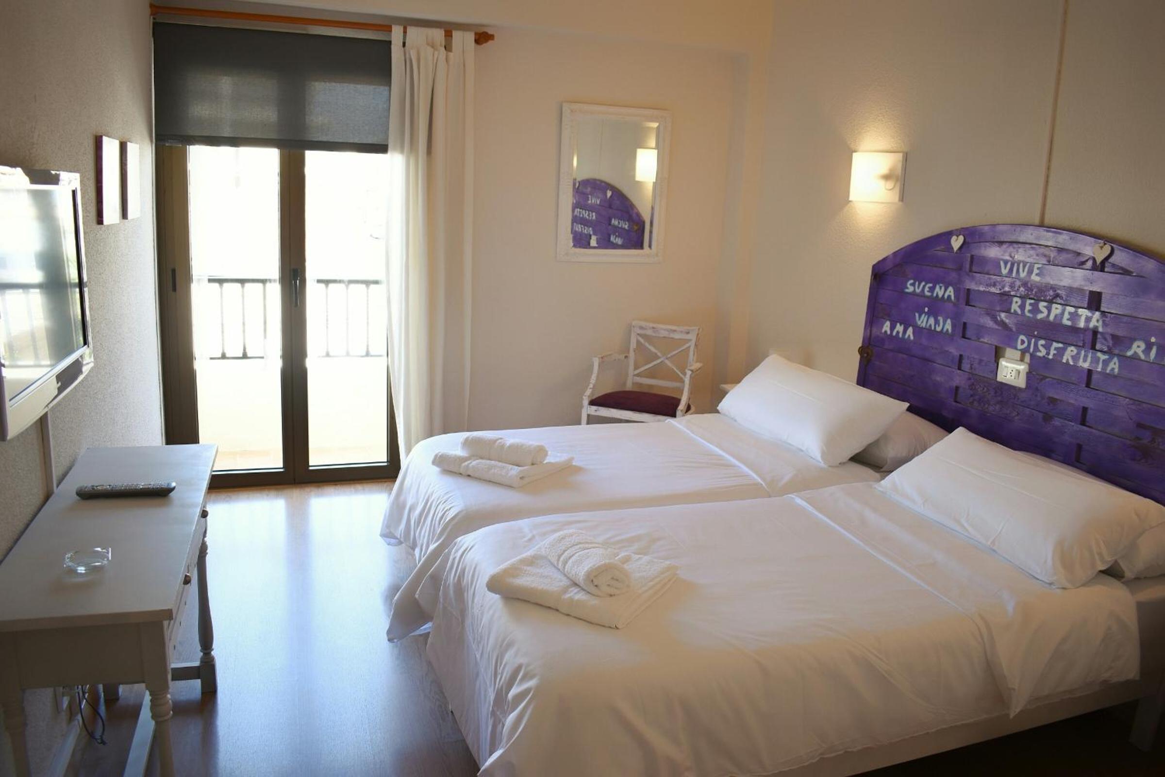Double or Twin Room photo 3