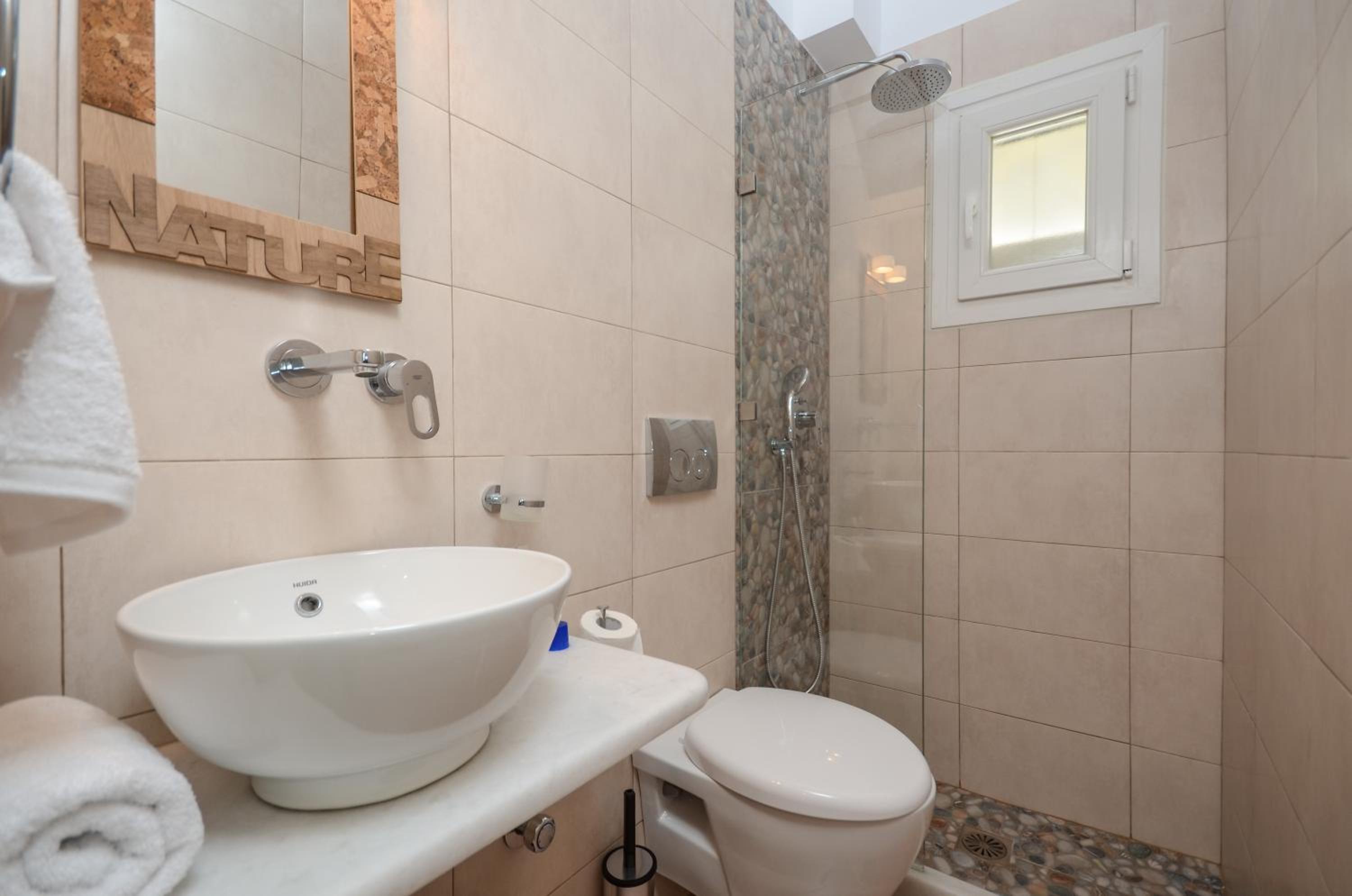Double Room with Sea View - Photo 4