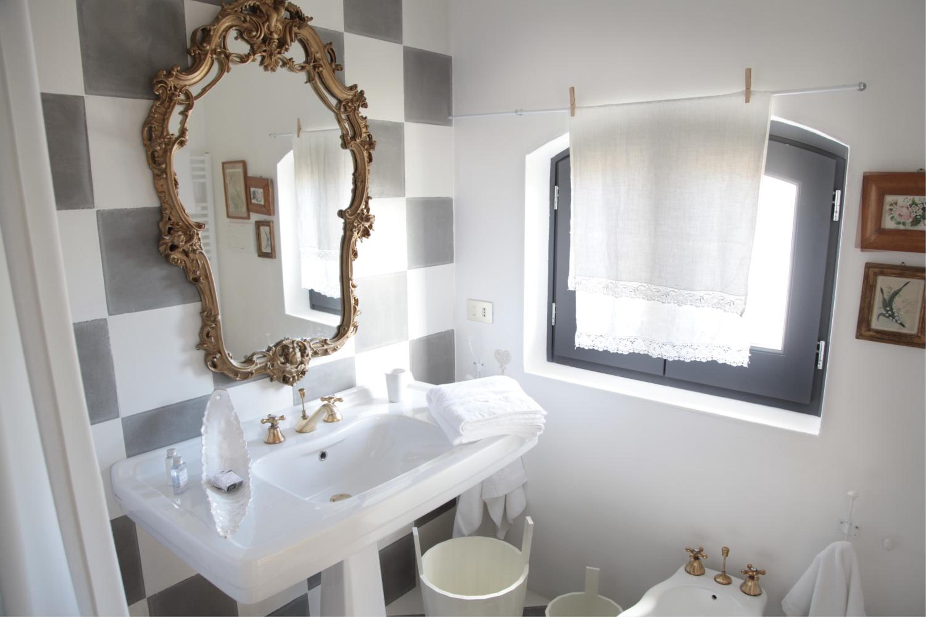 Suite - Photo 2