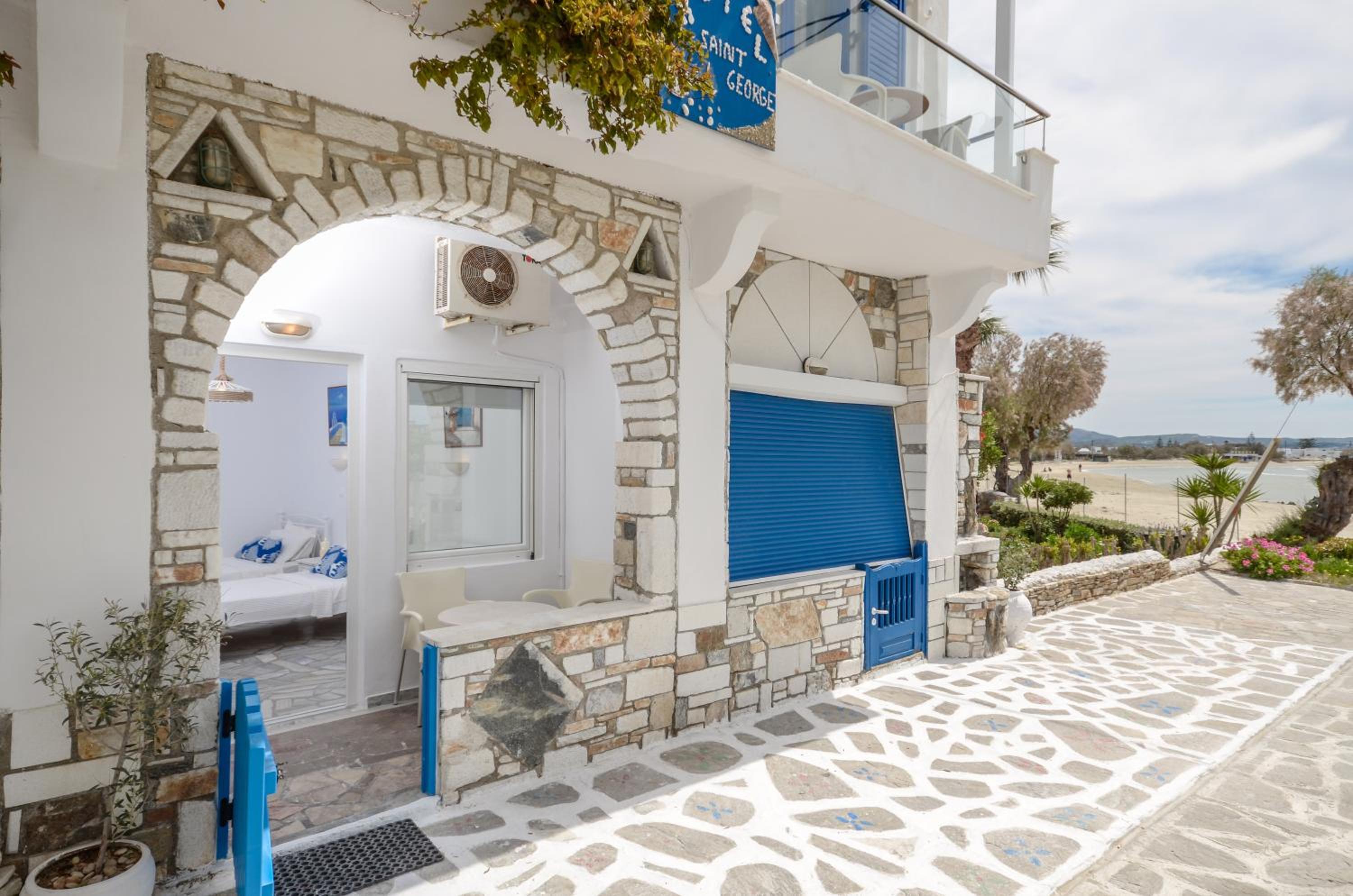 Double Room with Partial Sea View - Ground Floor - Photo 2