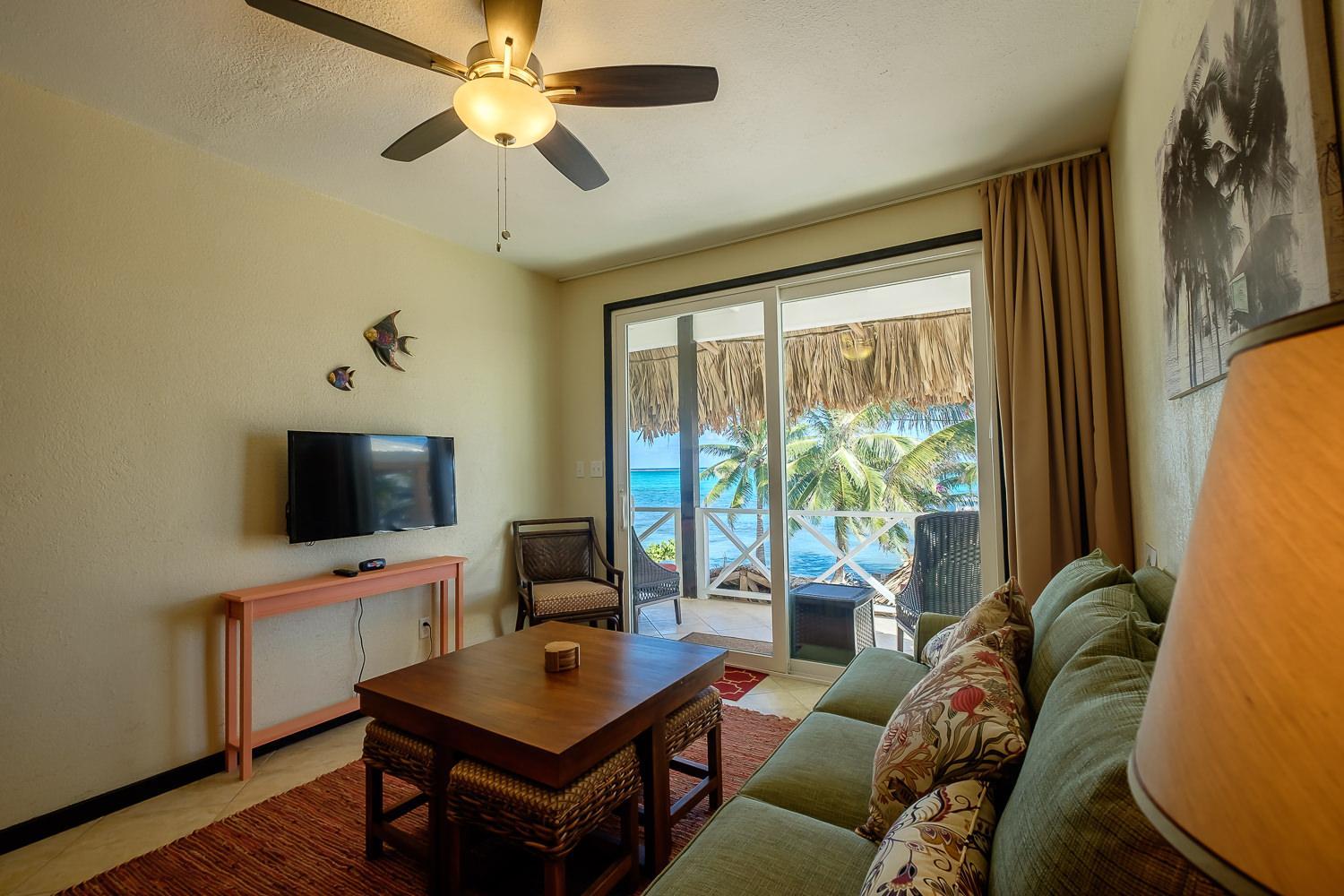 Queen Suite with Sea View photo 2