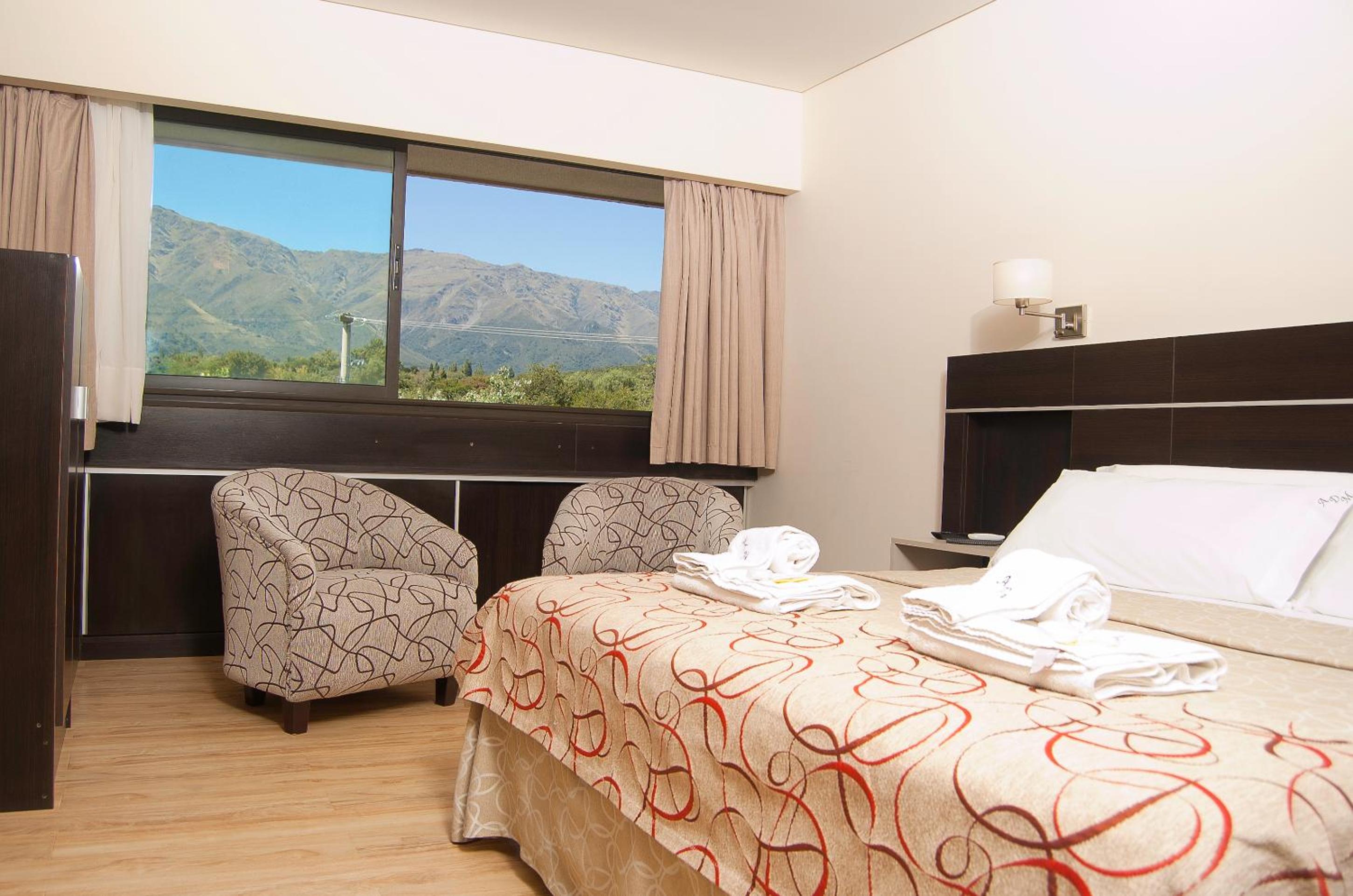 Standard Double or Twin Room photo 2