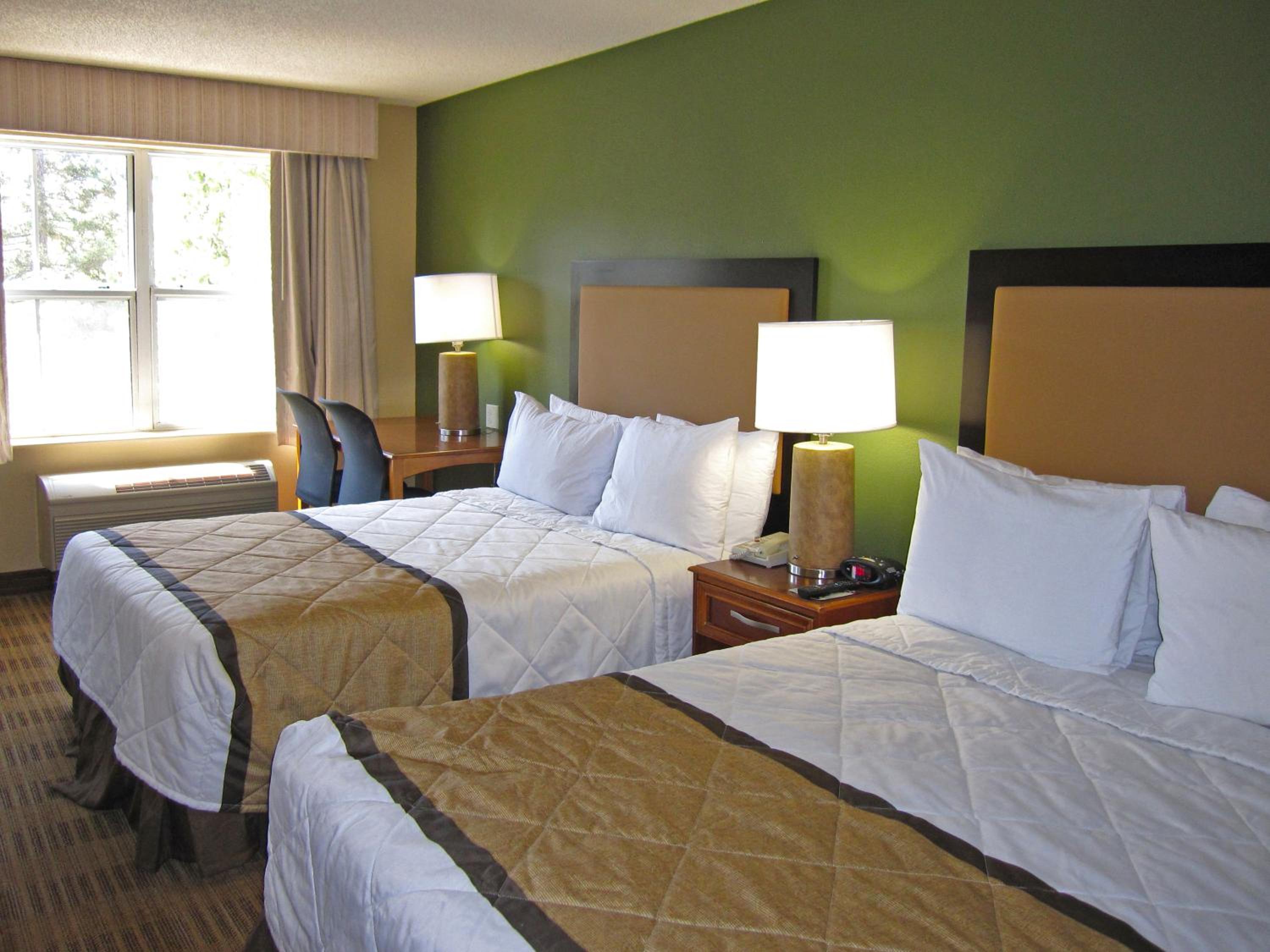 Studio with Two Double Beds - Non-Smoking - Photo 7