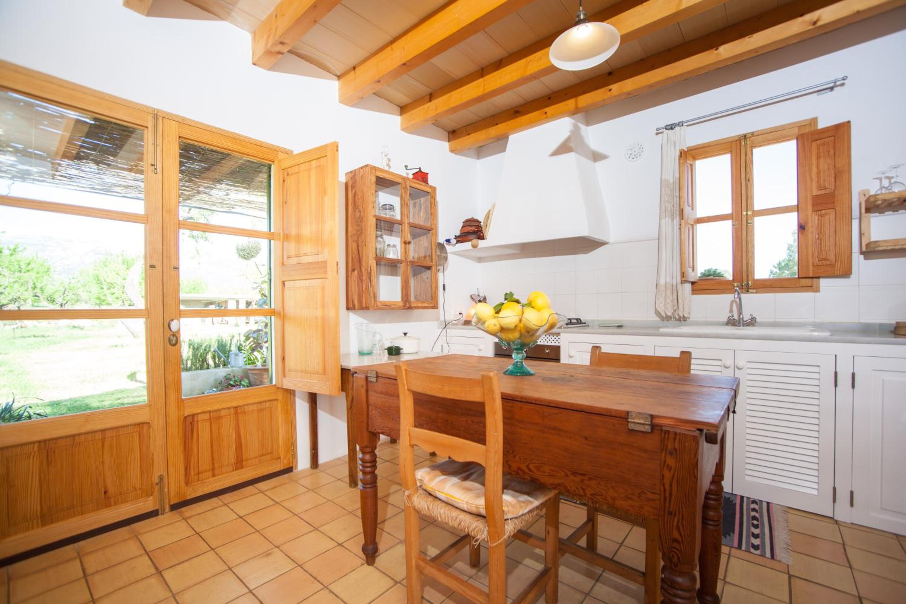 Villa photo 3