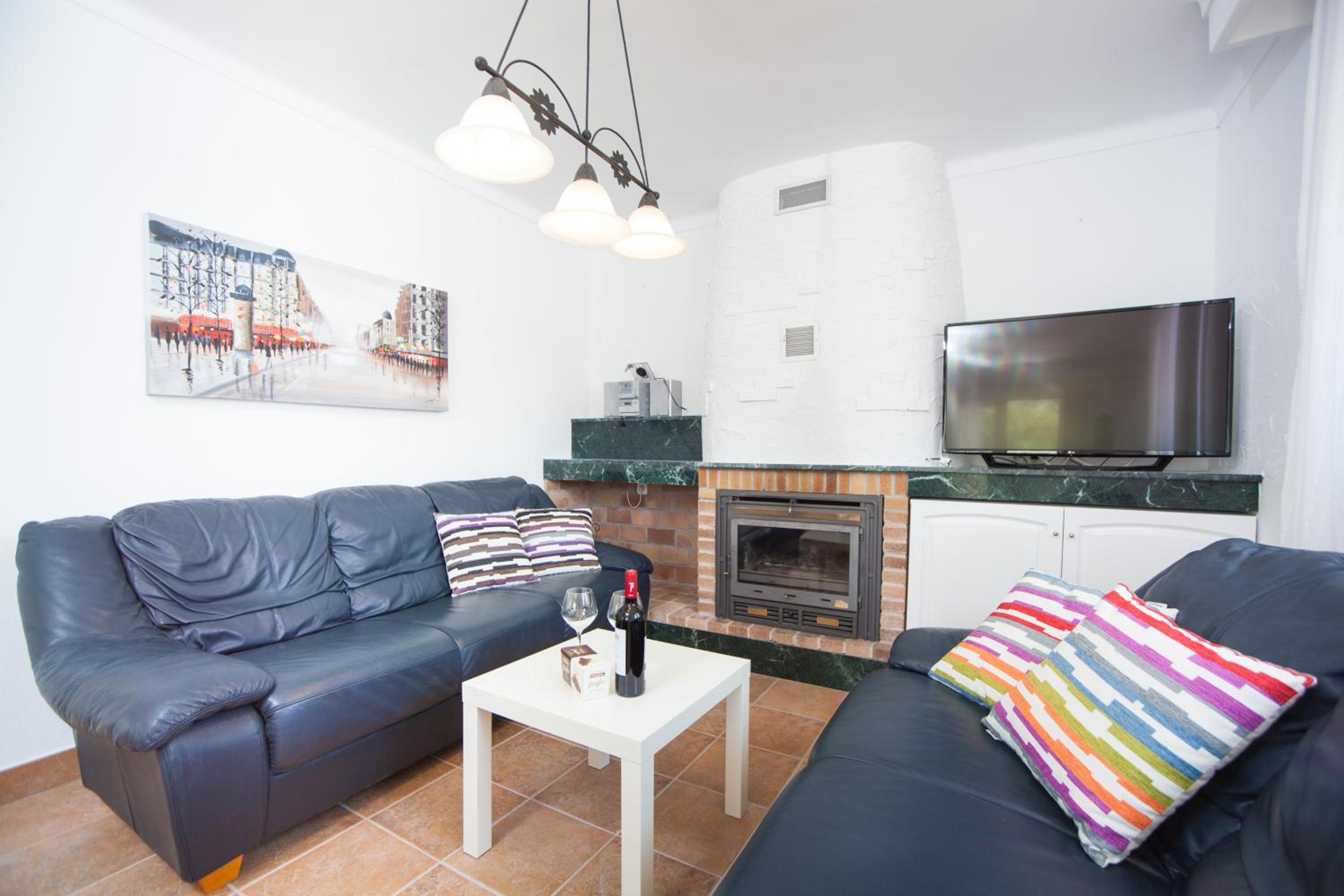 Villa photo 2