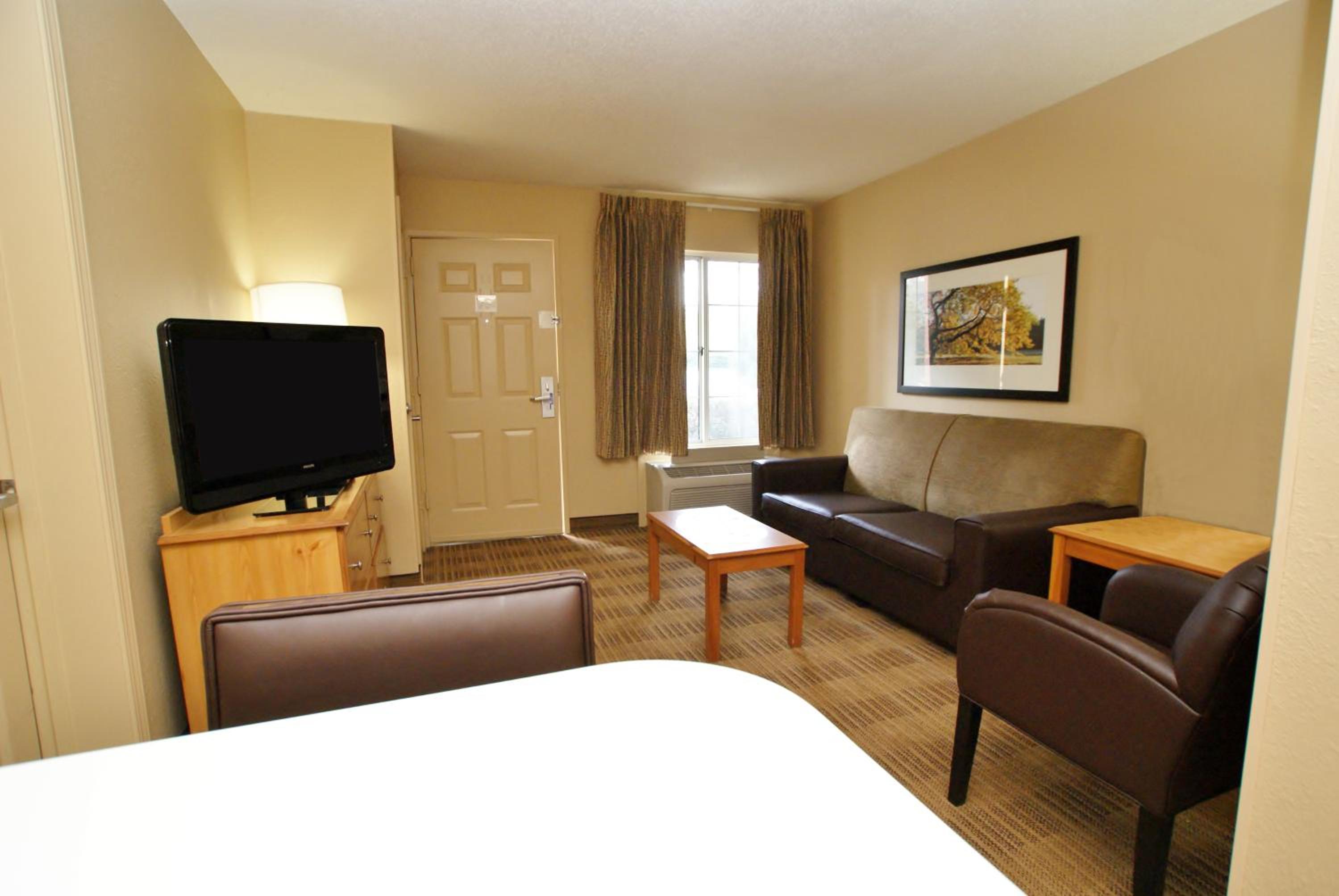 One Bedroom Suite - Non-Smoking - Photo 11