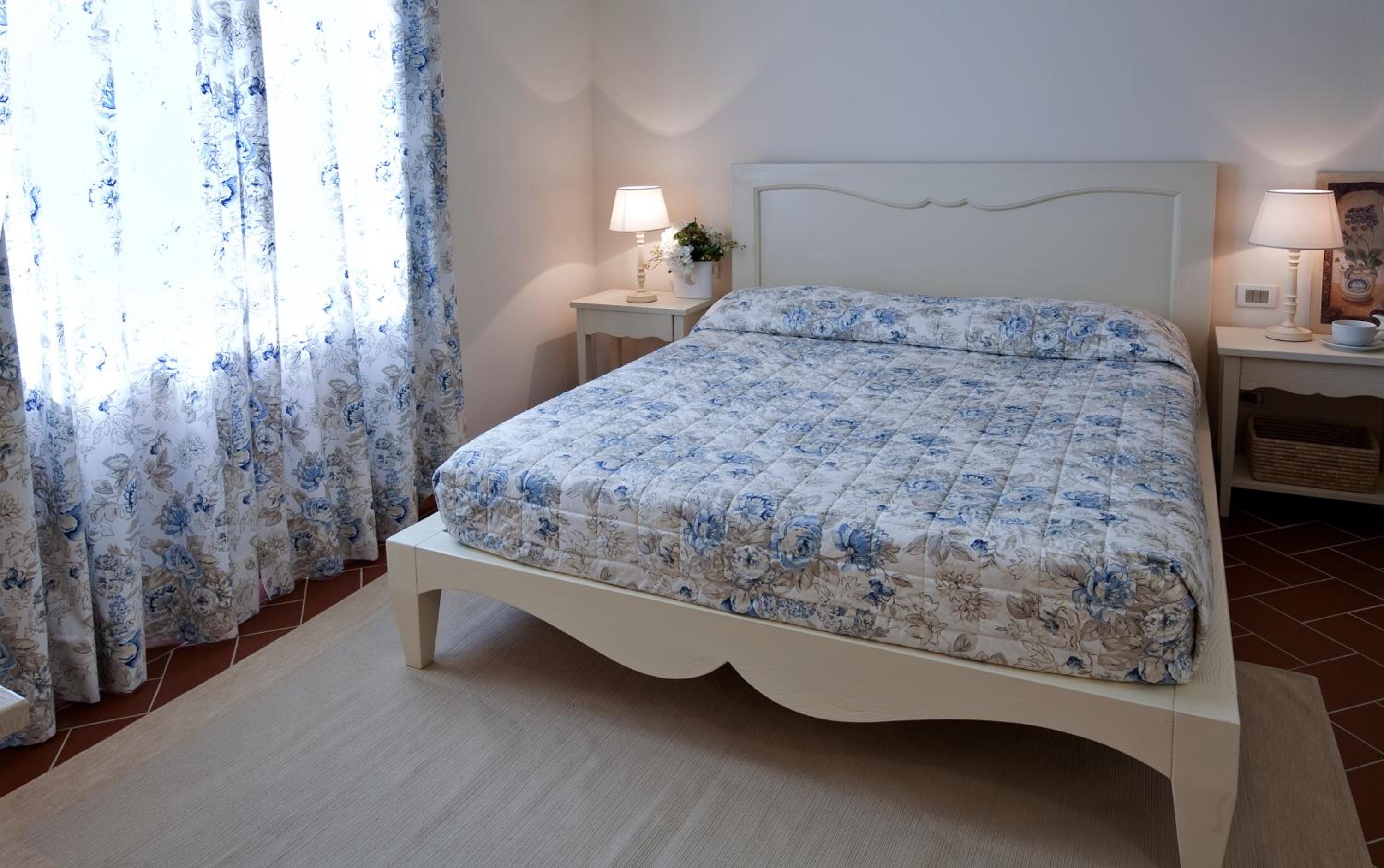 Two-Bedroom Apartment with Garden View - Photo 6