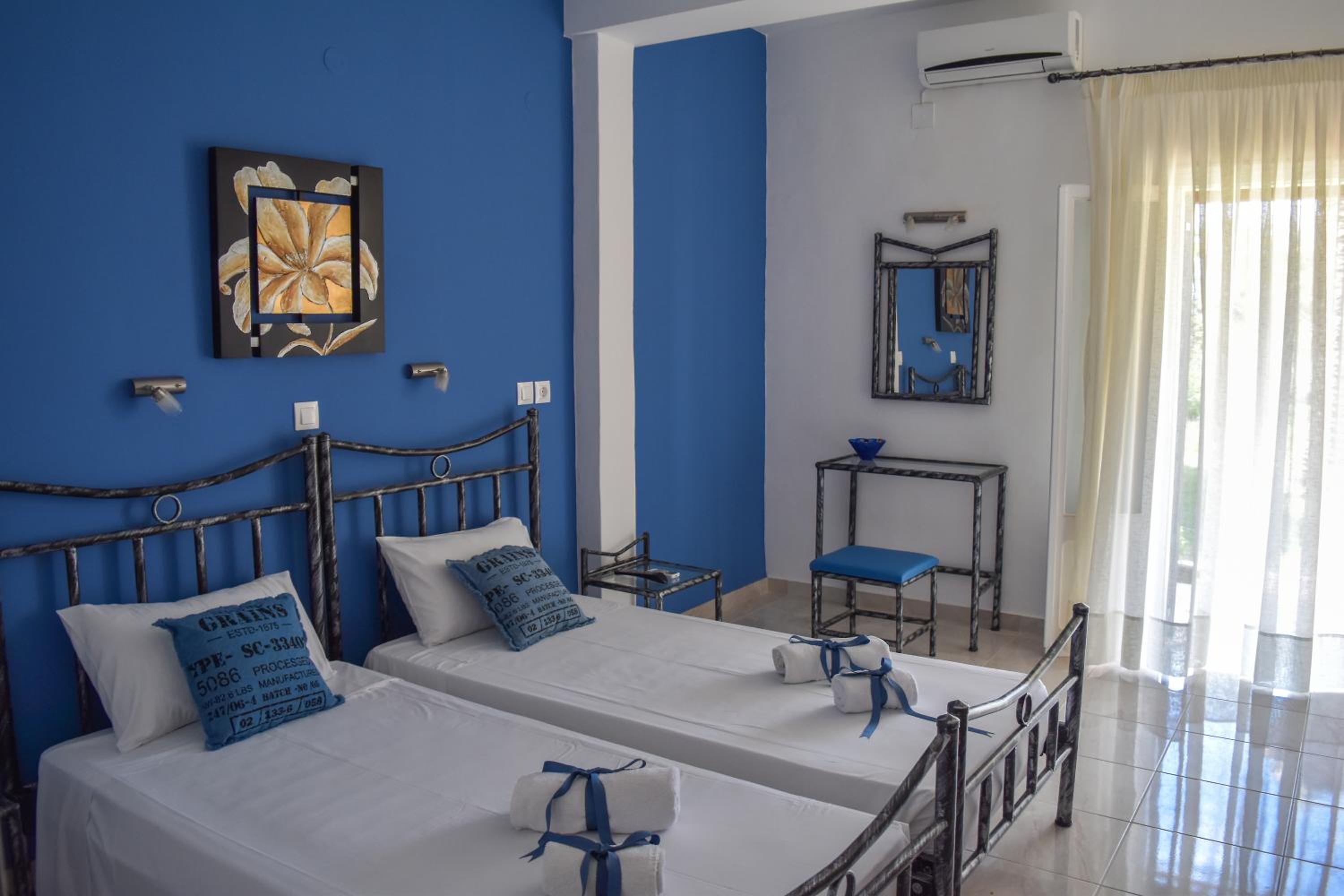 Twin Room with Terrace photo 1