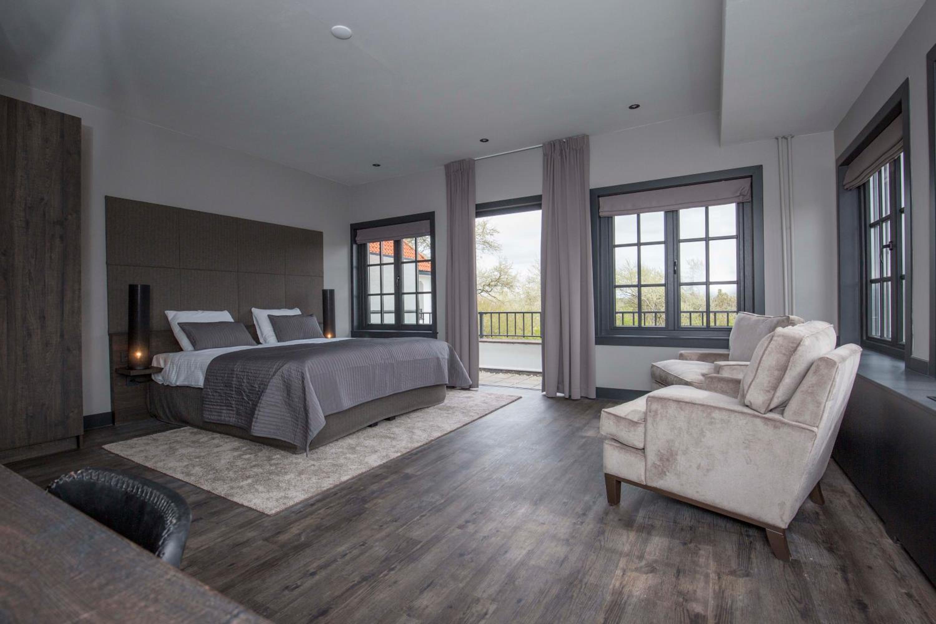 Suite - Photo 3