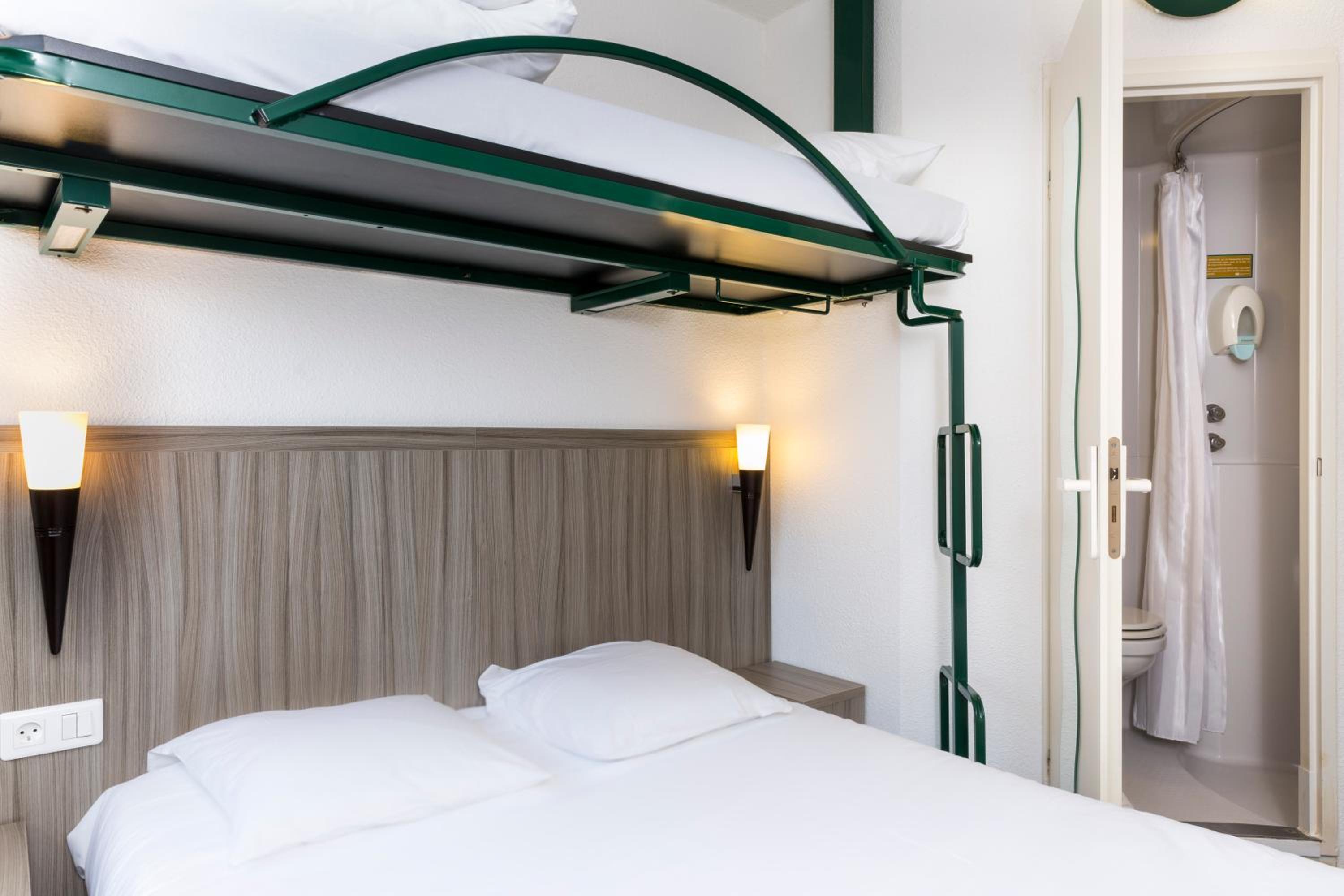 Family triple room