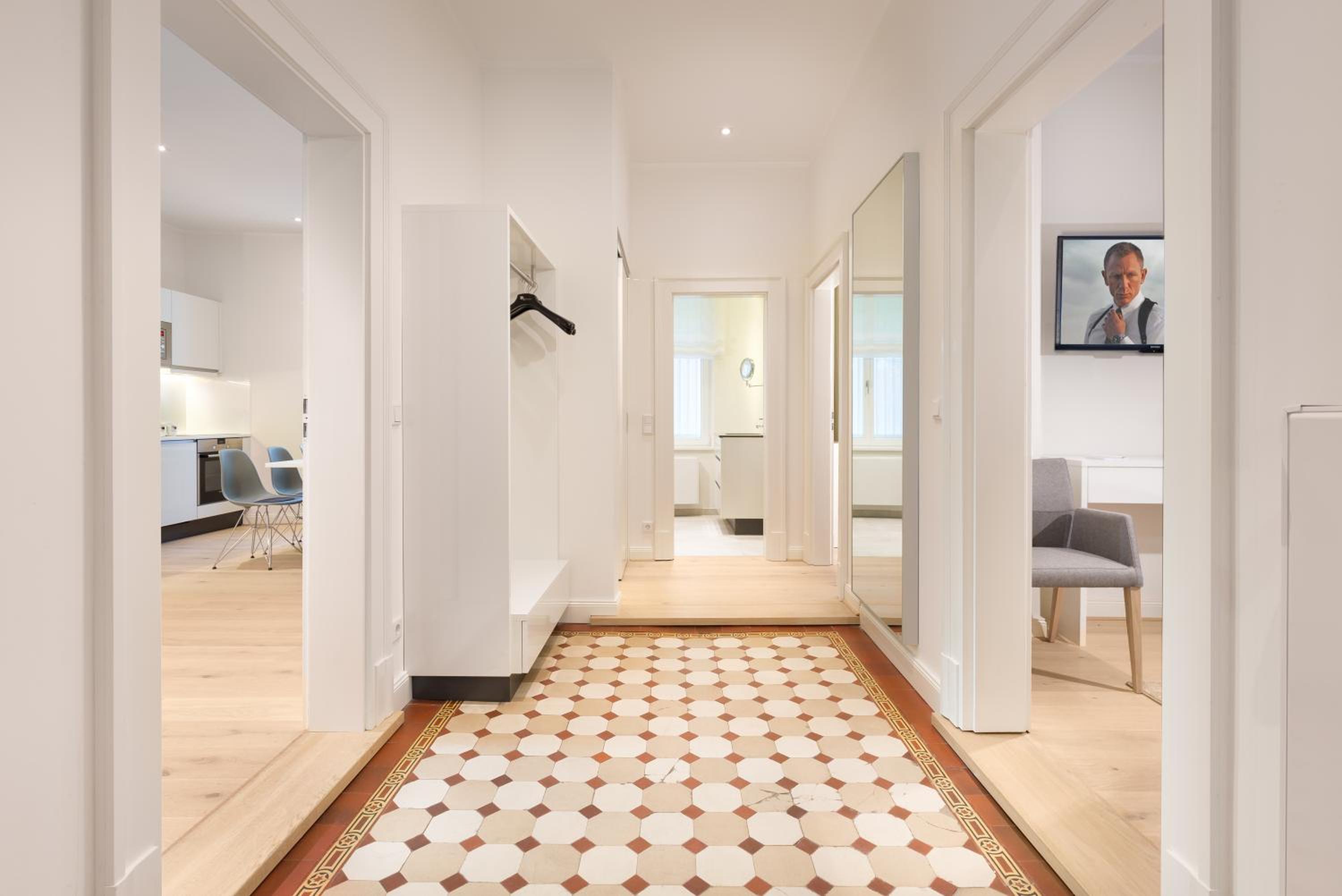 Apartment - Photo 4
