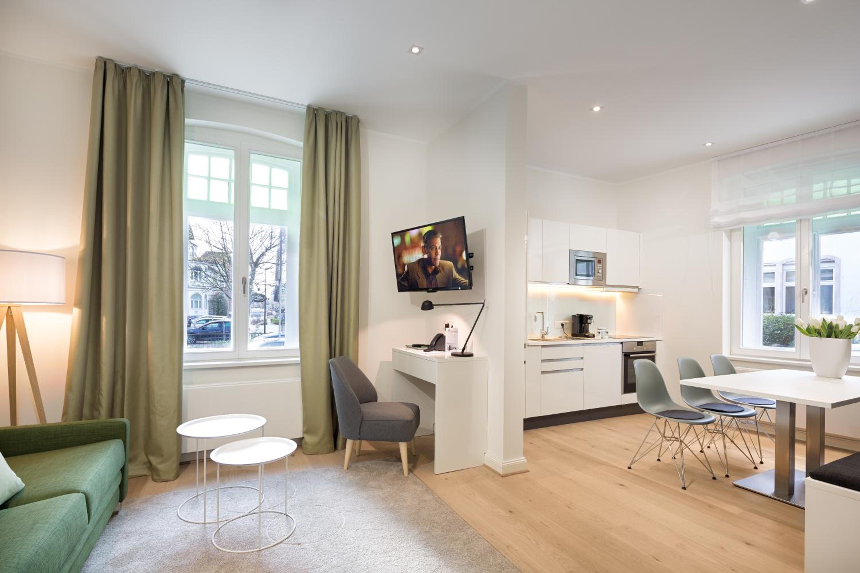 Apartment - Photo 2