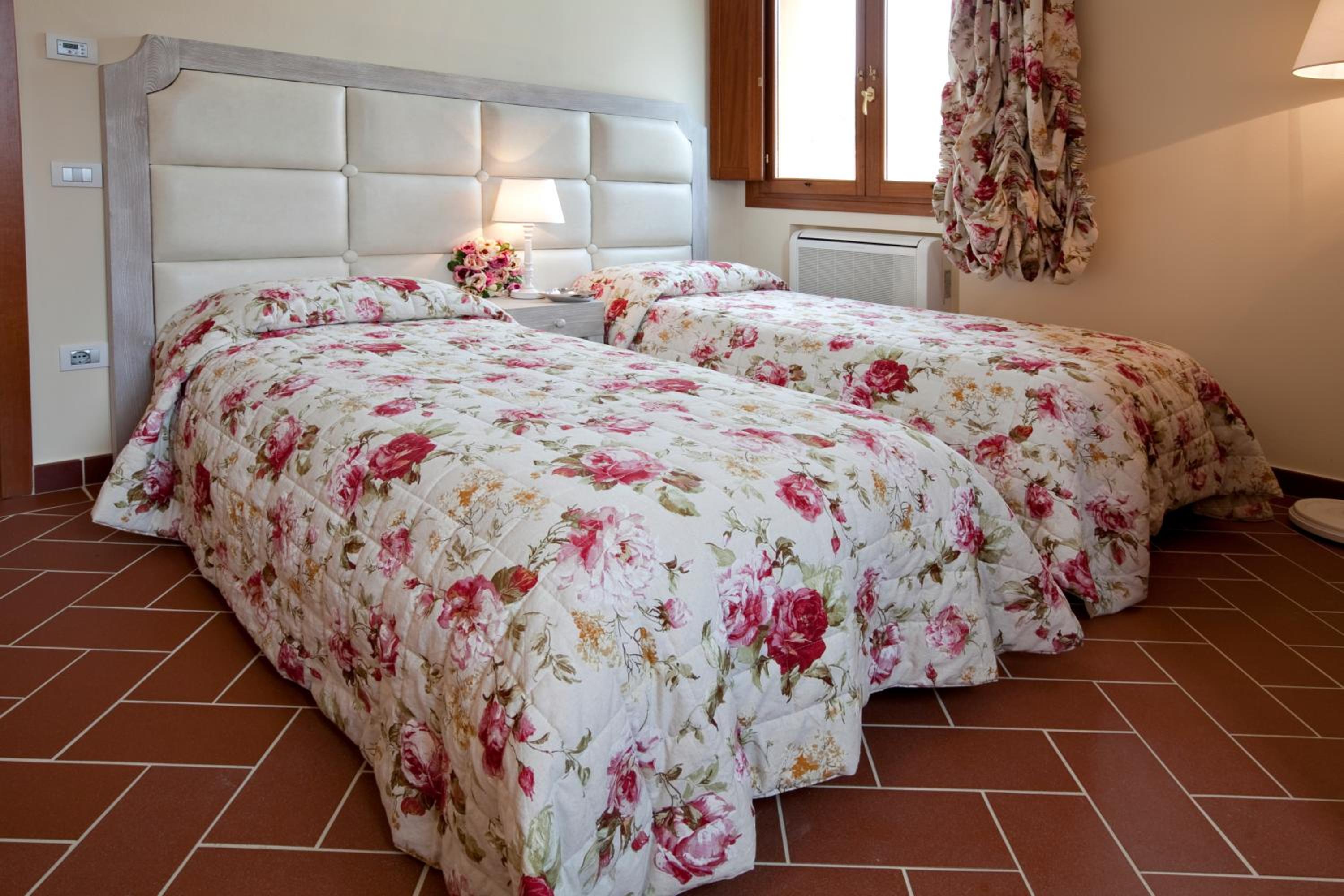Luxury Apartment - Photo 4