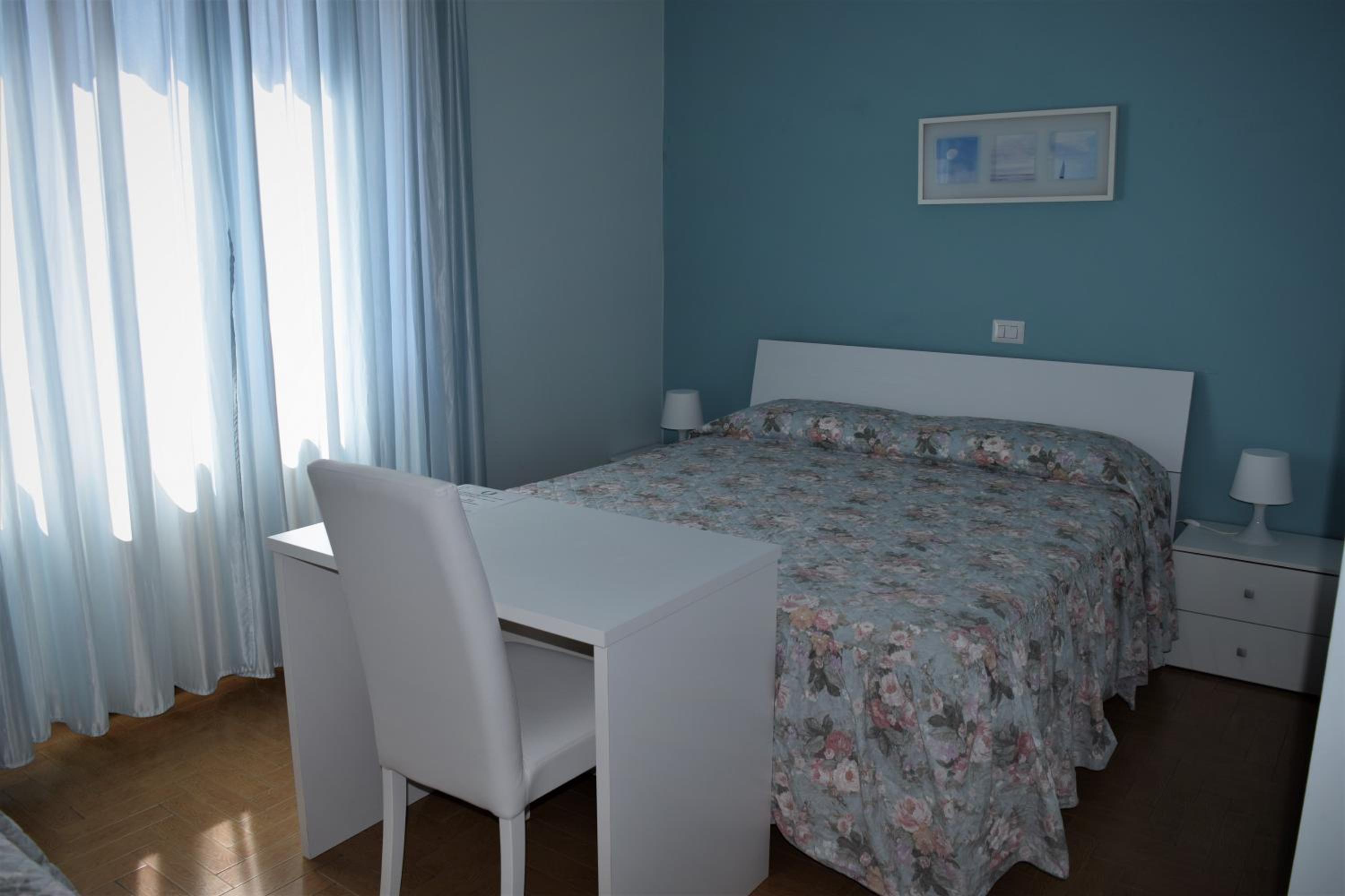 Triple Room with Lake View photo 3