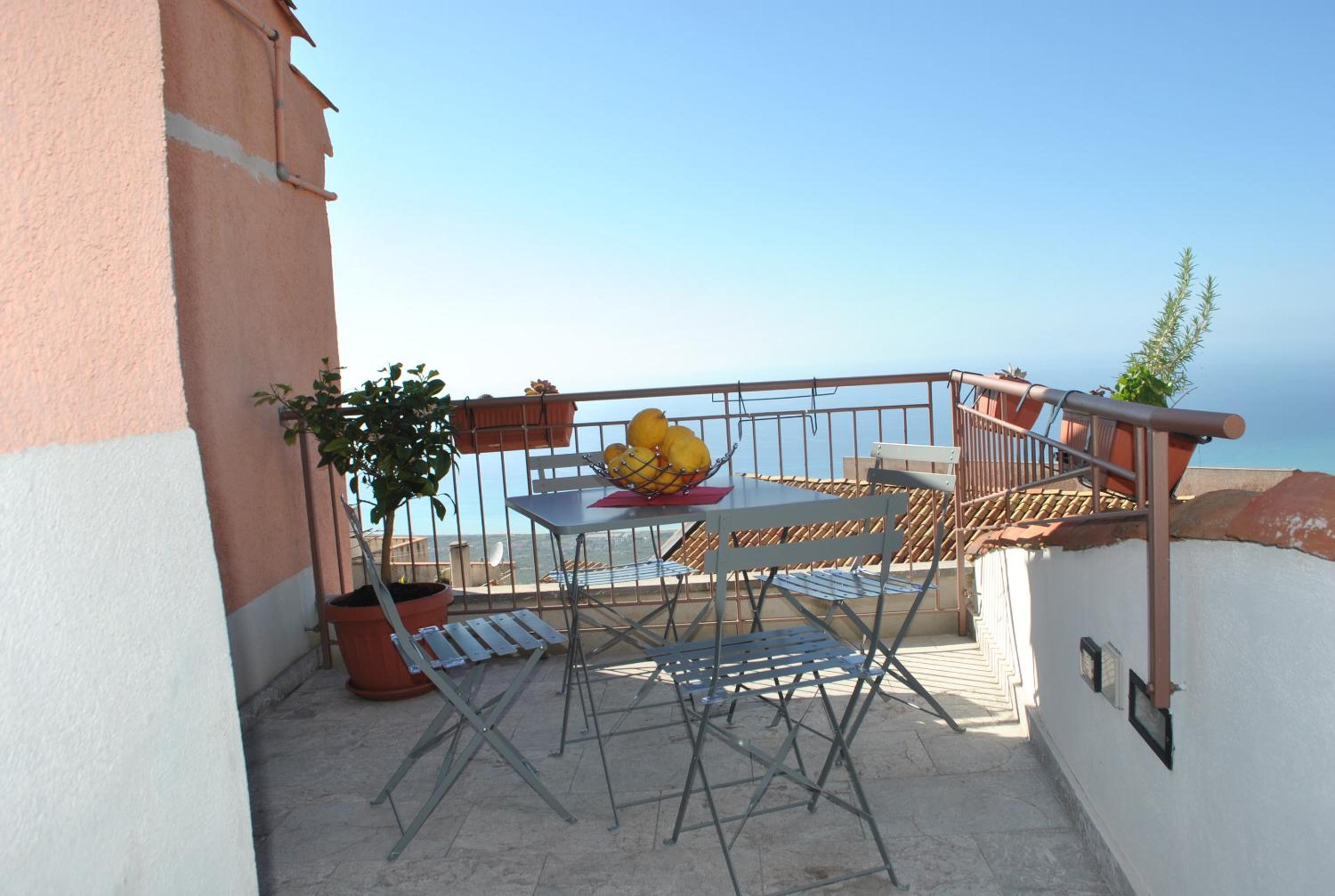 Double Room - Photo 33