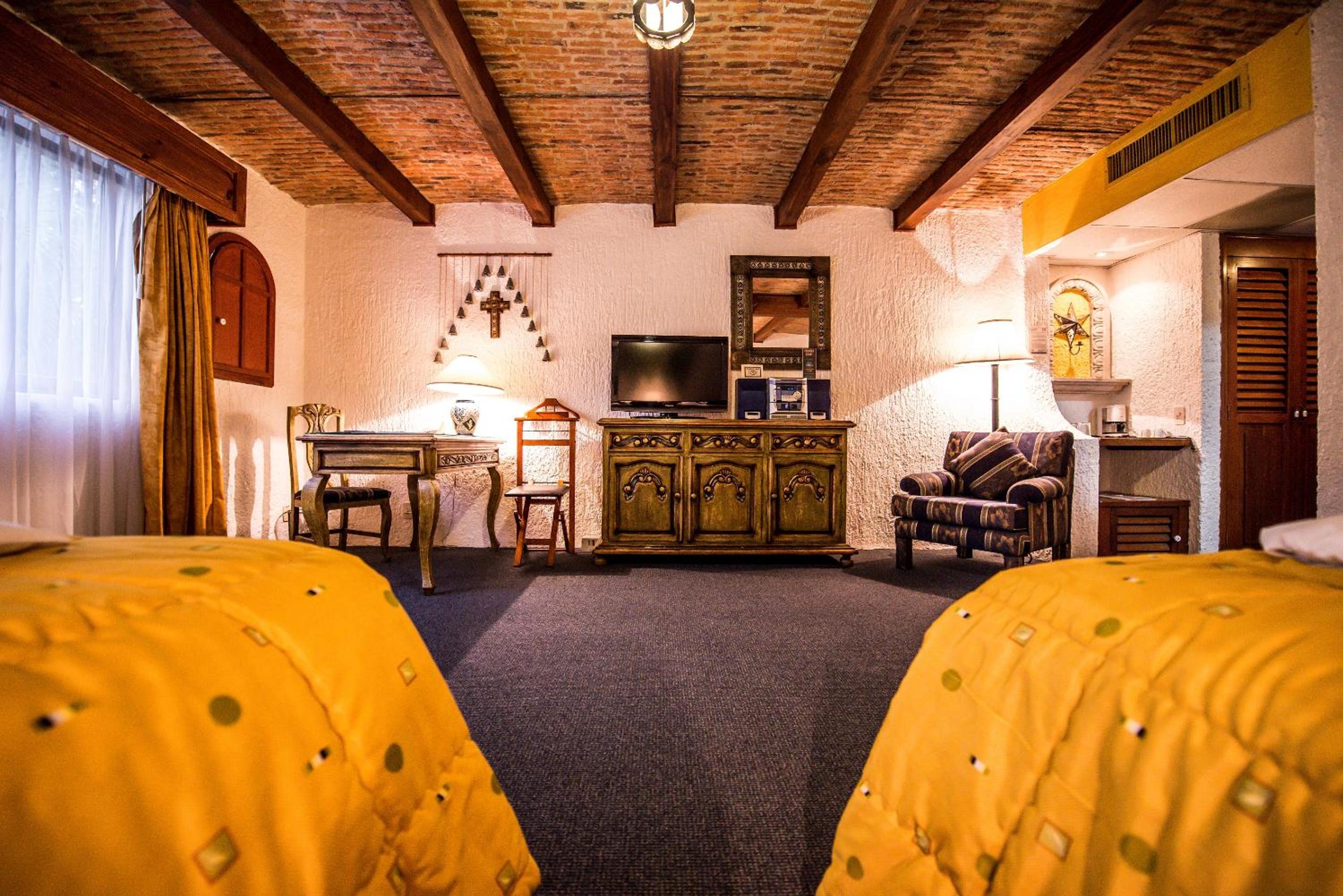 Double Room - Photo 2