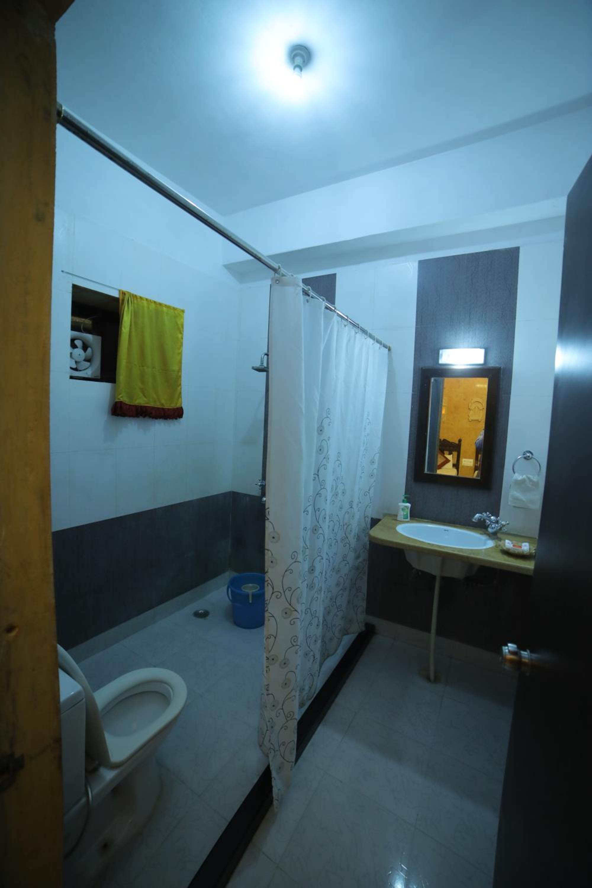 Standard Double or Twin Room photo 2