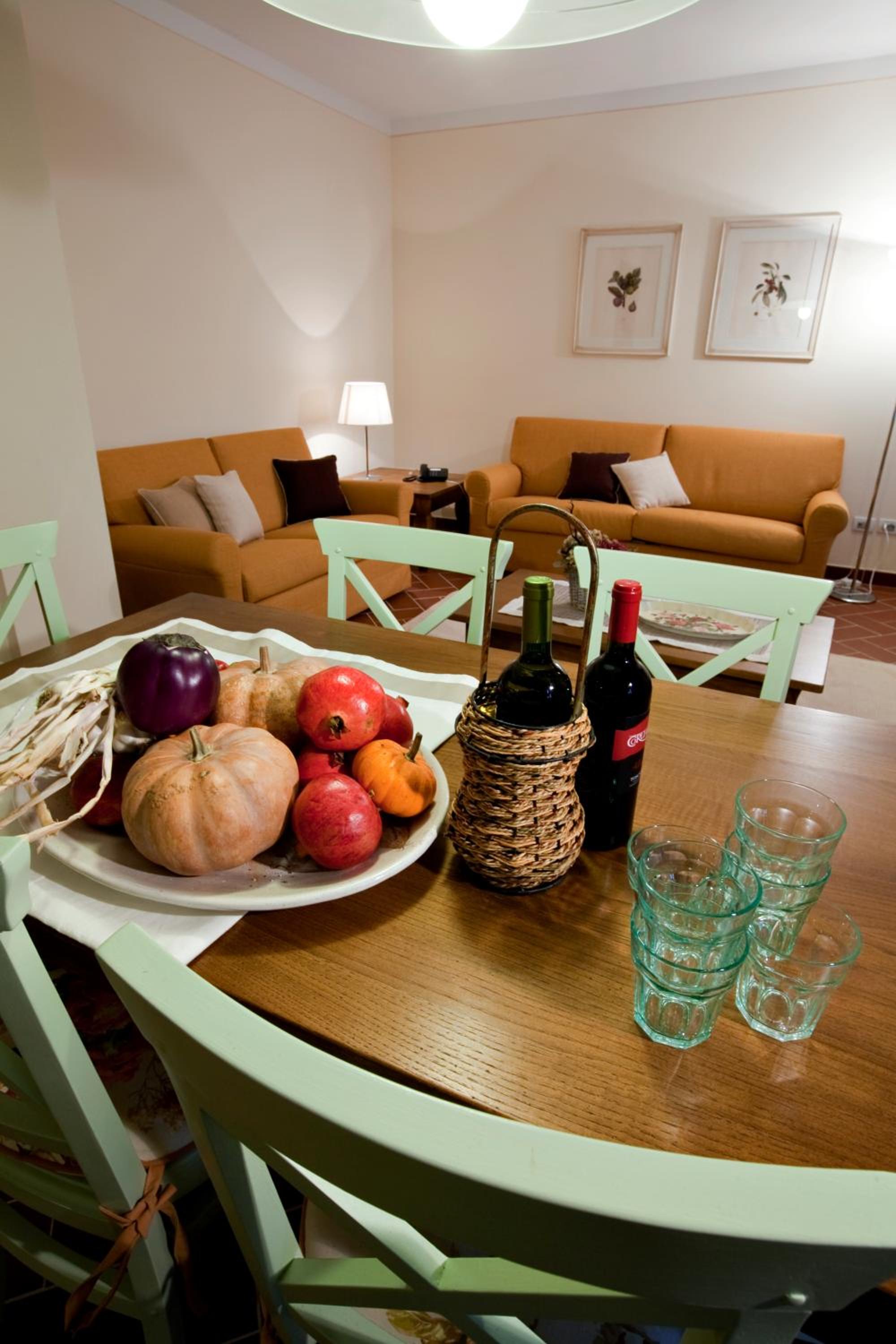 Large Two-Bedroom Apartment - Photo 5