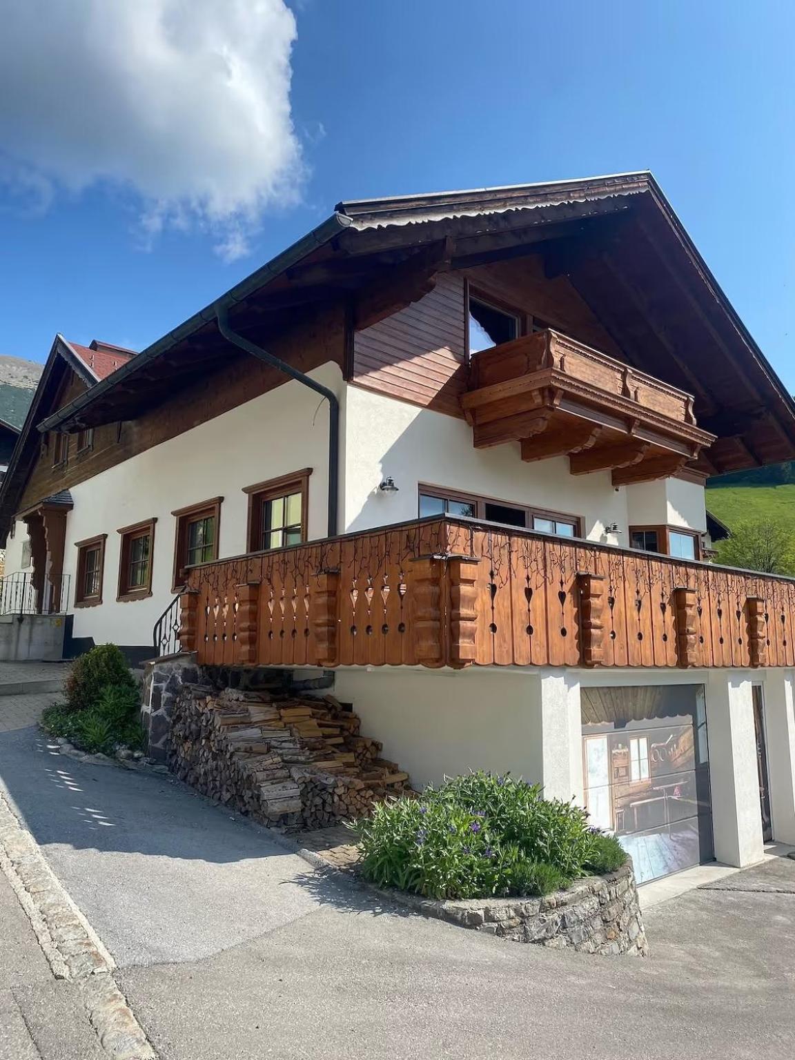Four-Bedroom Luxury Apartment