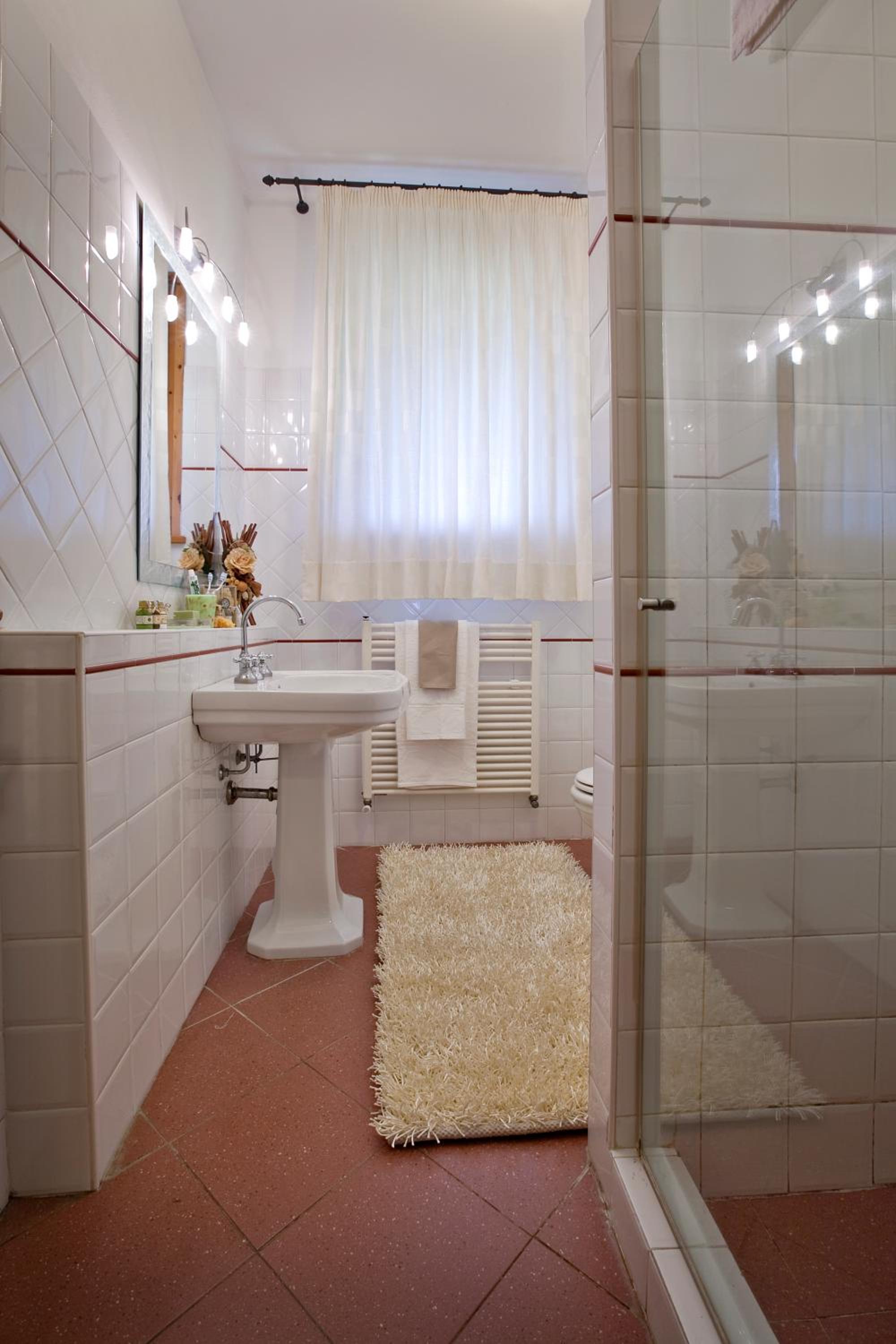 Two-Bedroom Holiday Home - Photo 3
