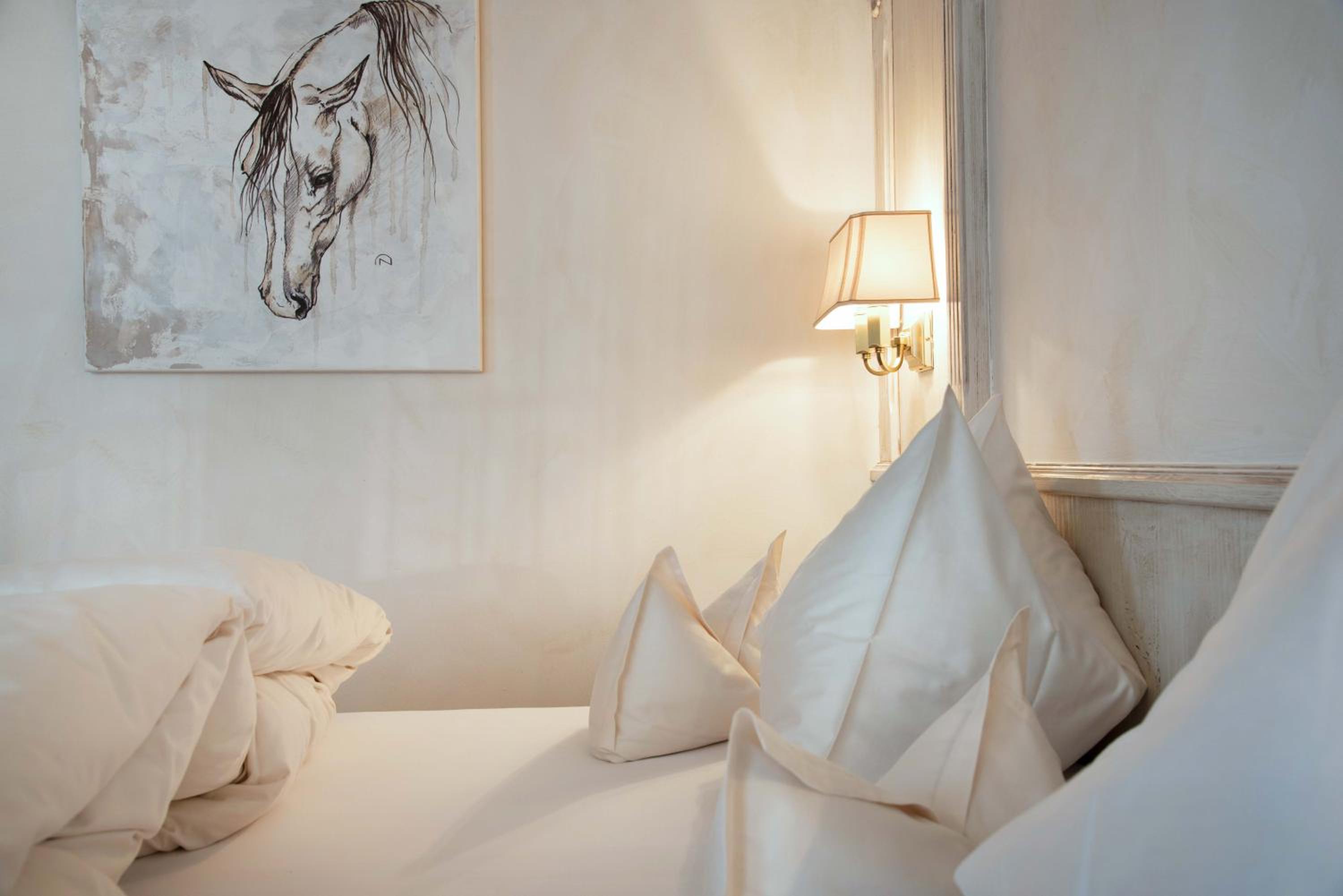 VIP Double Room - Photo 6