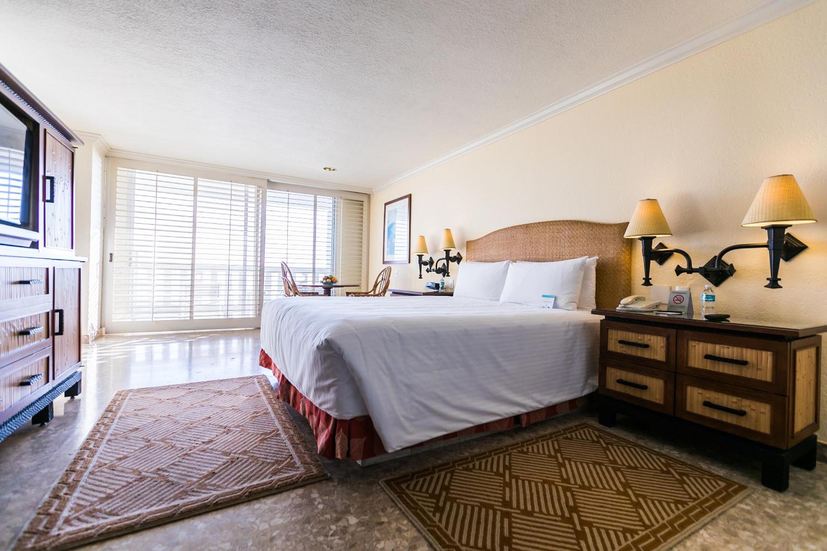 Piramide Ocean View With King Bed