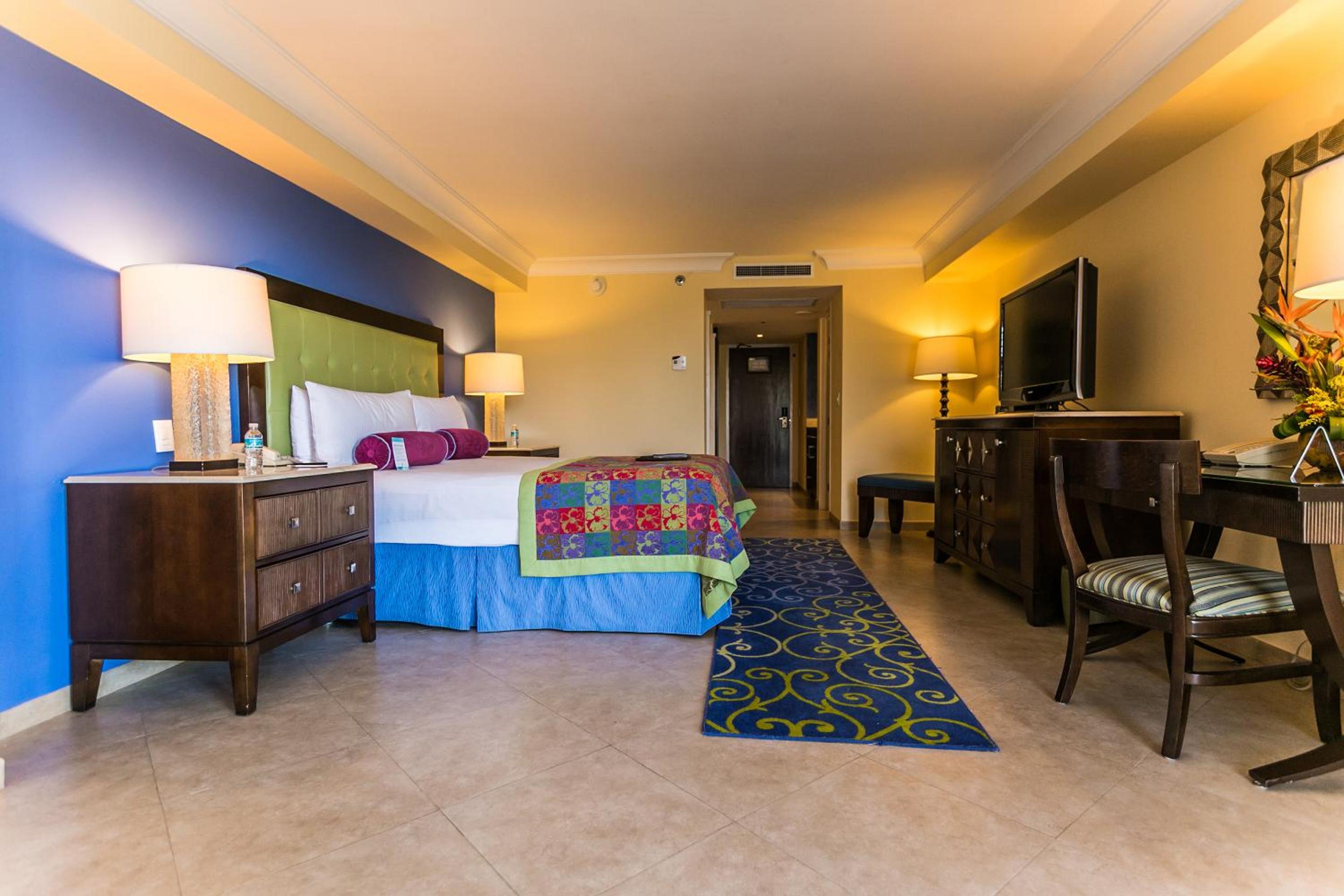 Junior Suite Golf View