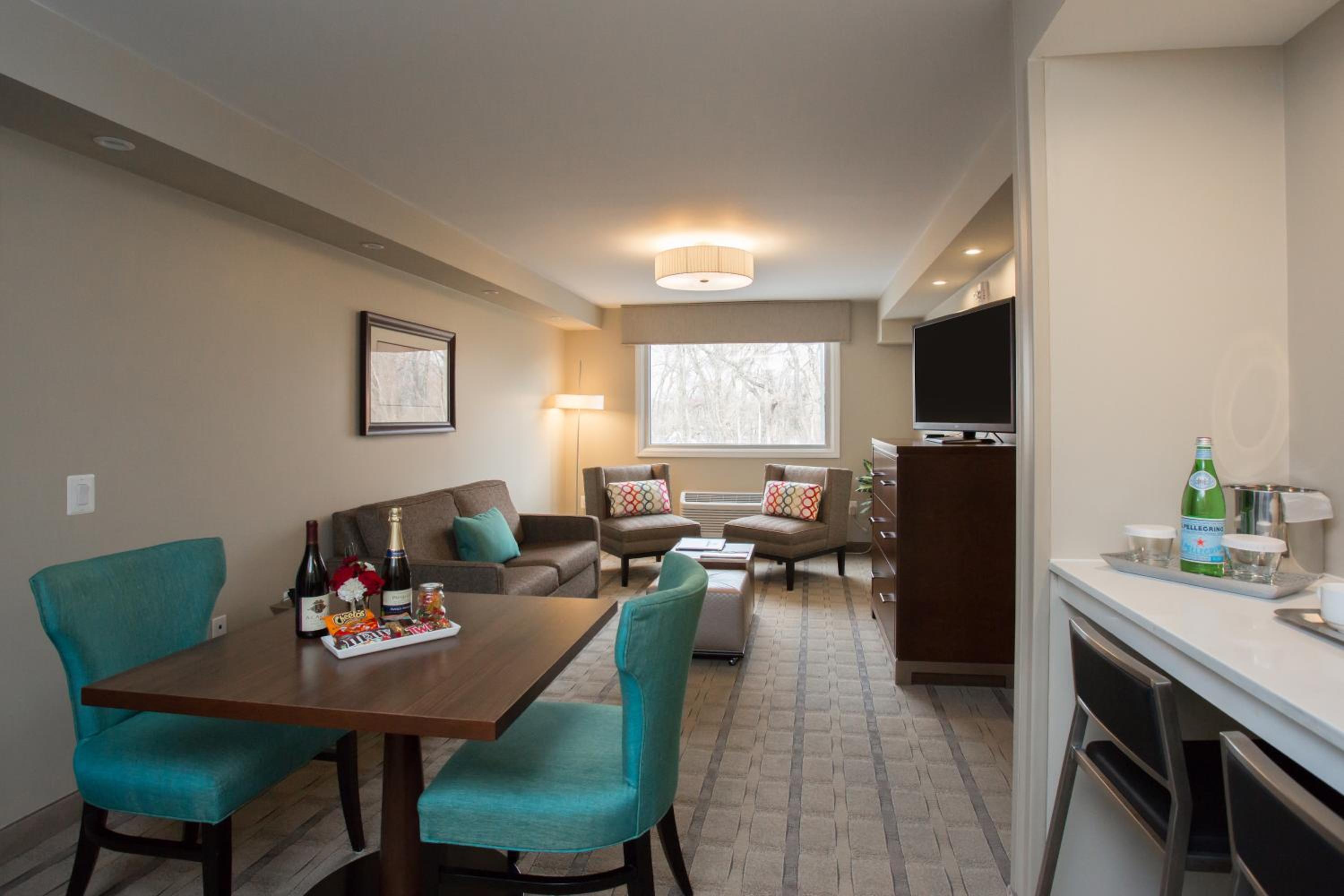 Studio Suite Accessible: Hearing Impaired photo 2