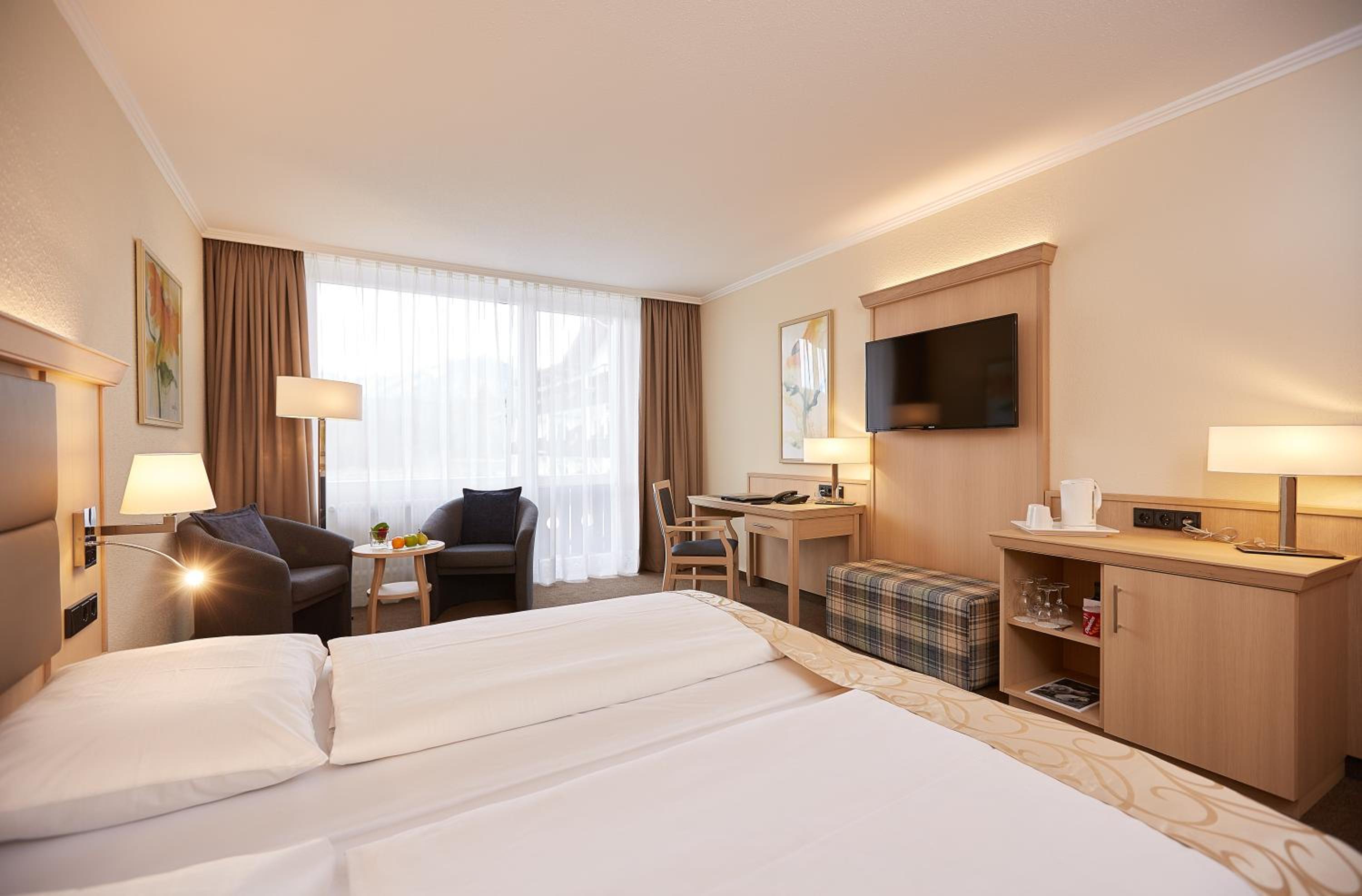 Double or Twin Room with Mountain View - Photo 5
