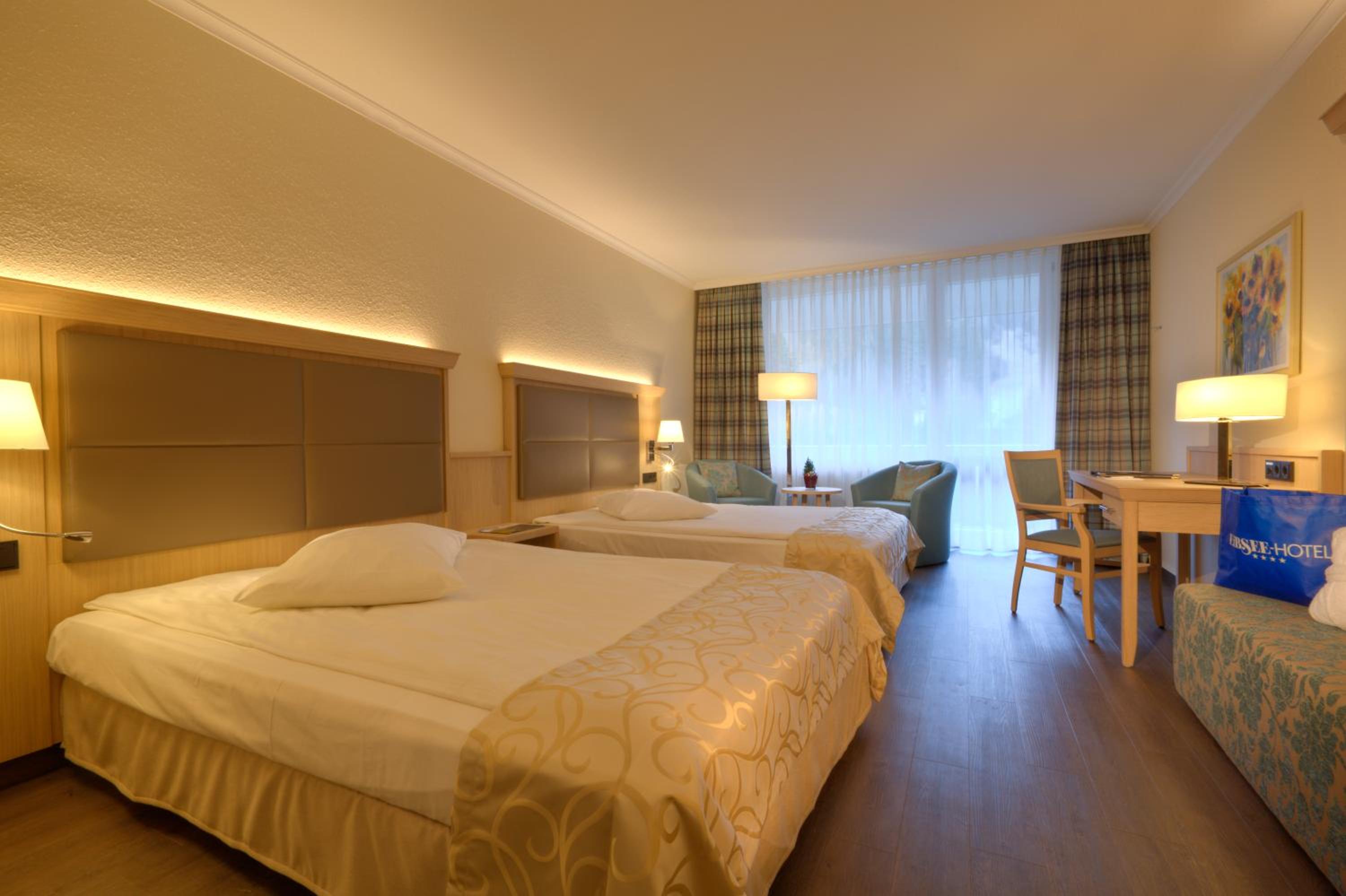 Double or Twin Room with Mountain View - Photo 1