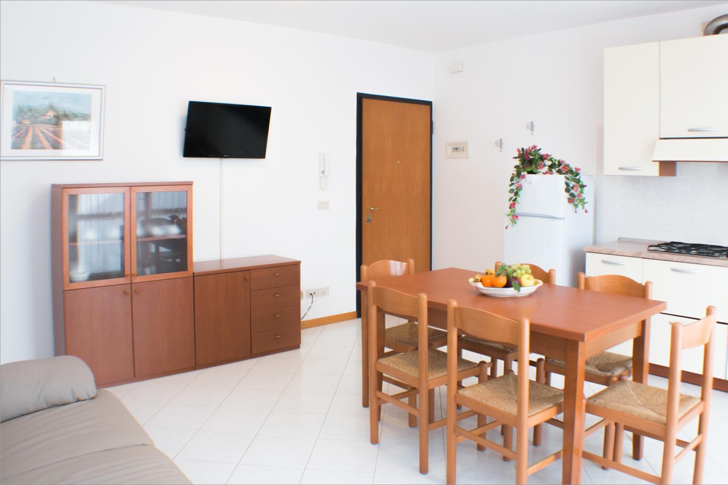 Apartment - Ground Floor photo 2